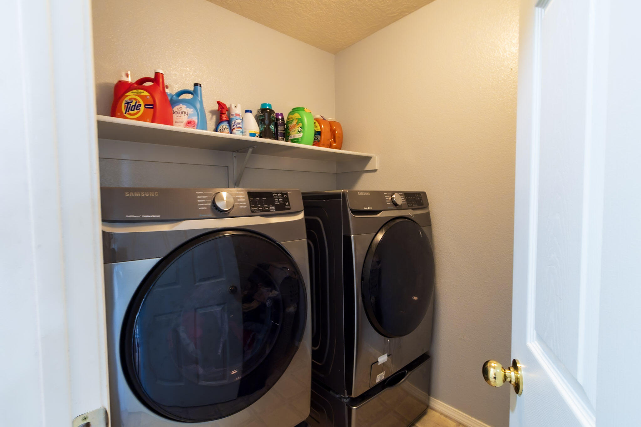 9912 BENTON Street NW