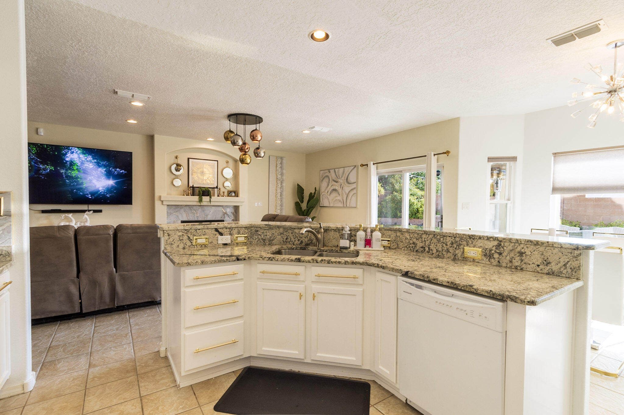 9912 BENTON Street NW