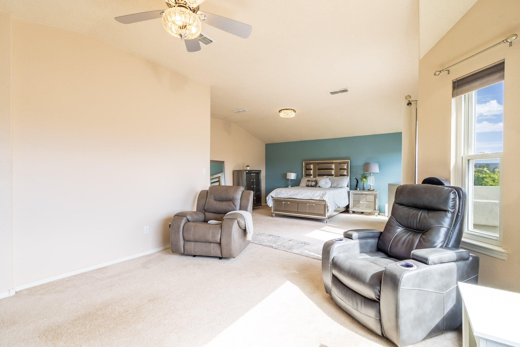 9912 BENTON Street NW