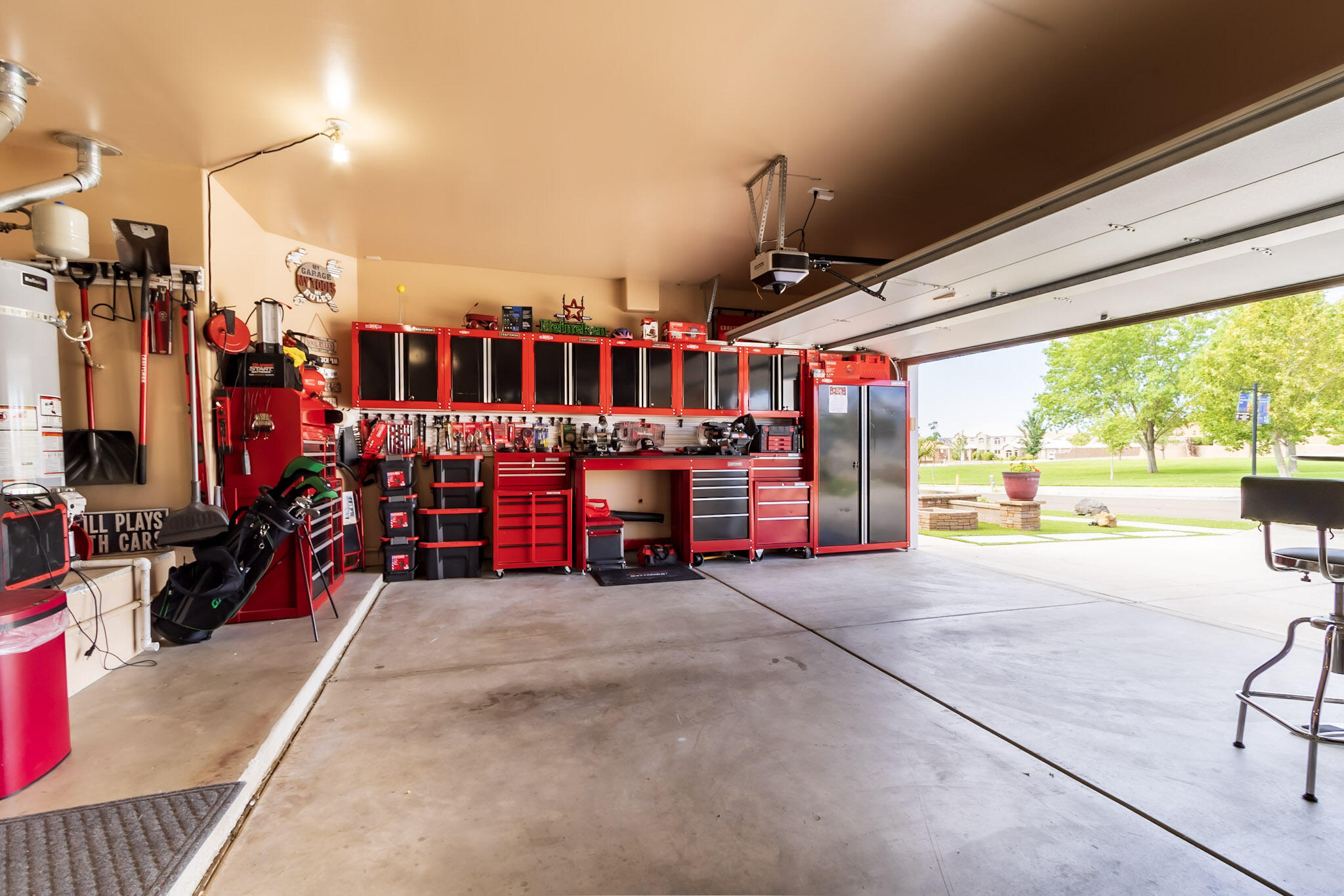 9912 BENTON Street NW