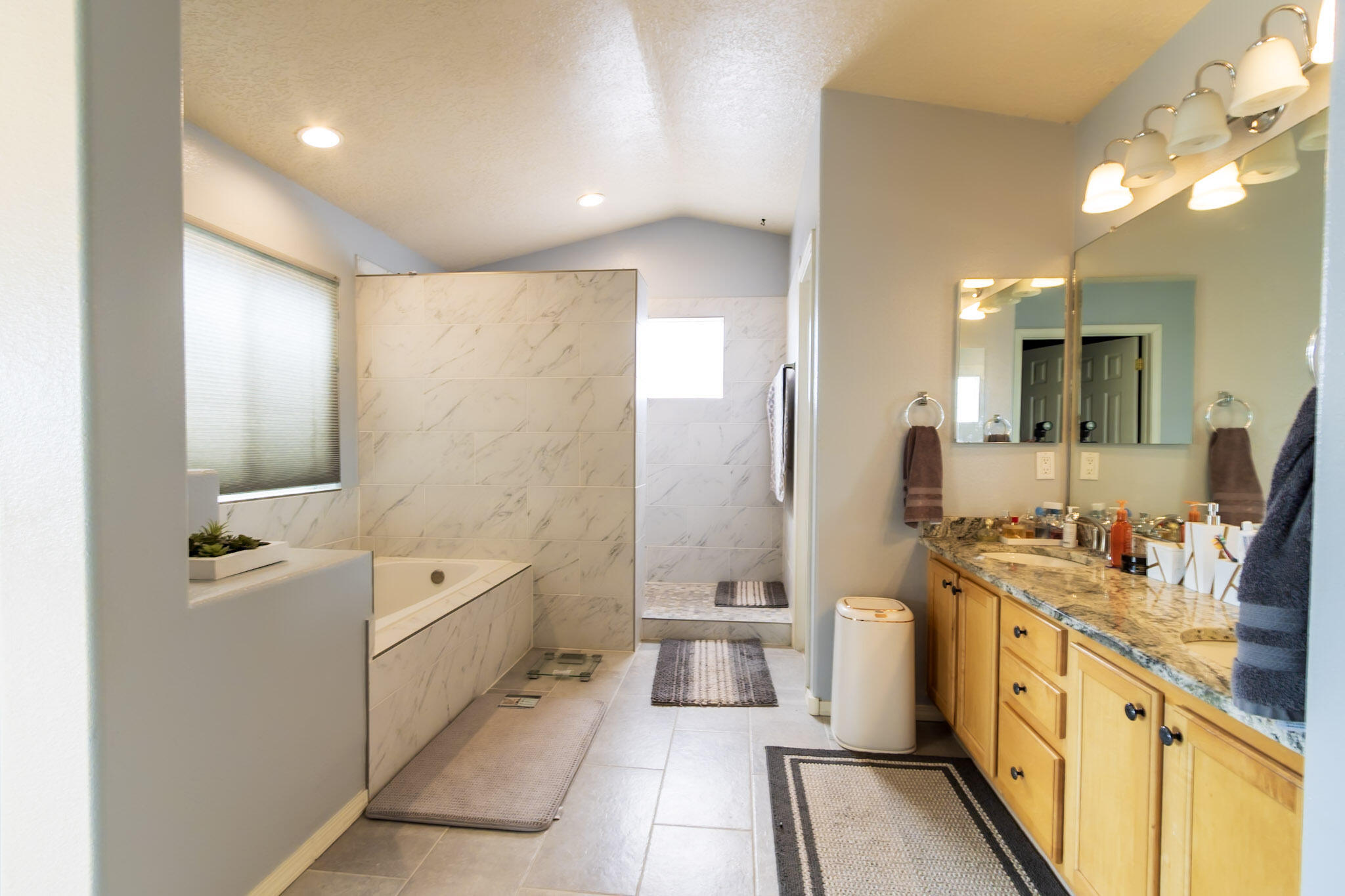 9912 BENTON Street NW