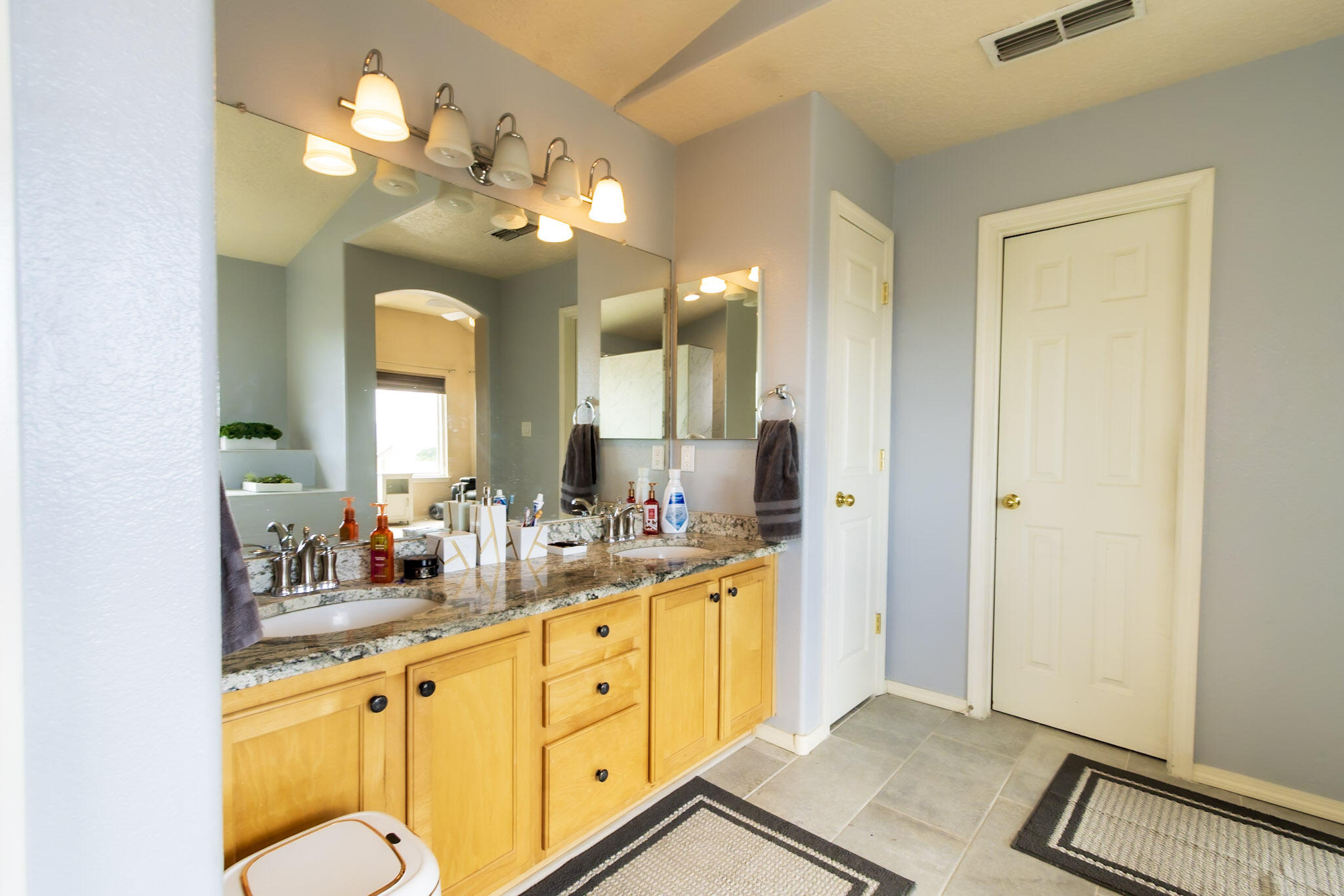 9912 BENTON Street NW