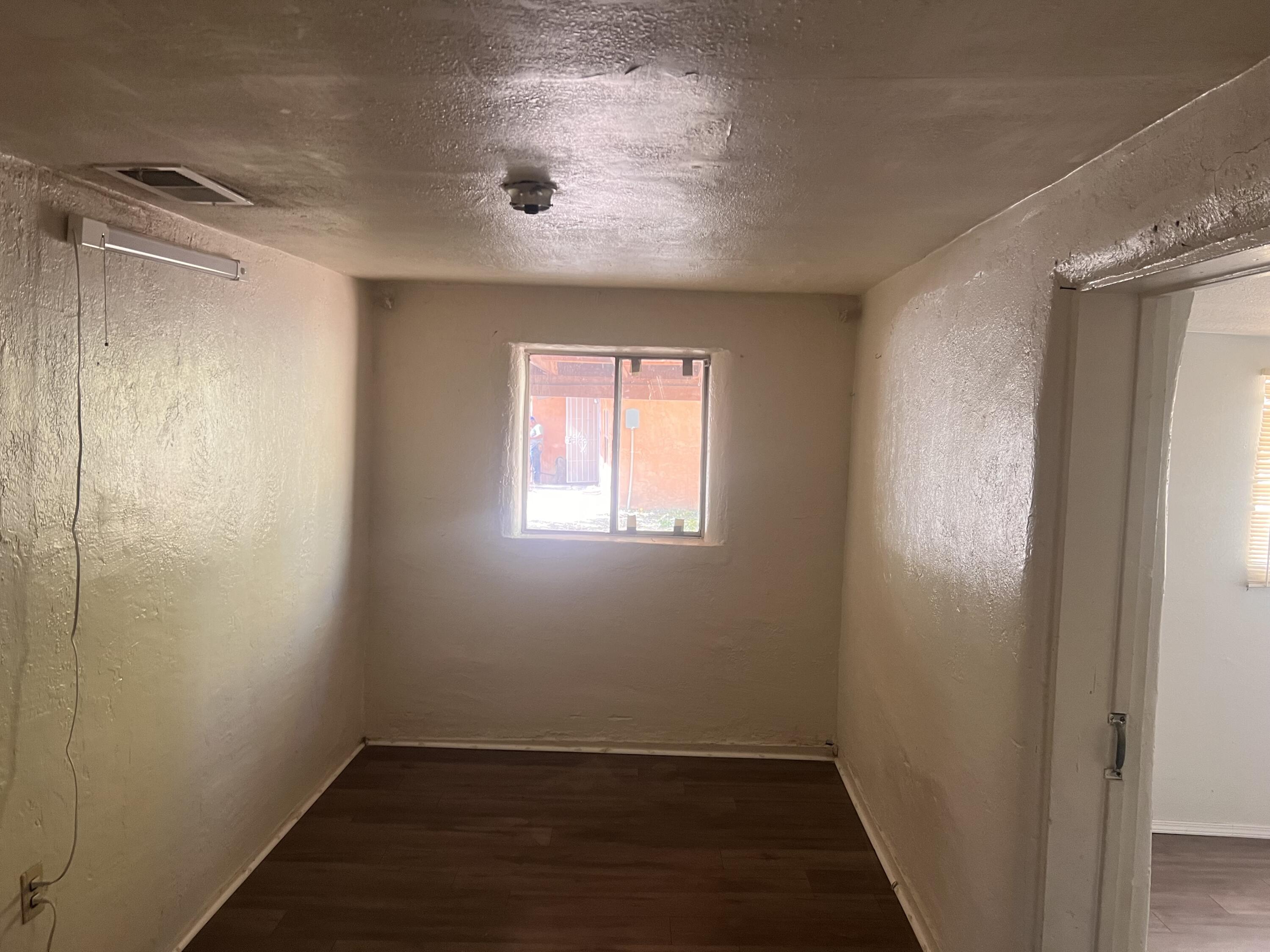 2541 LA VEGA Drive SW