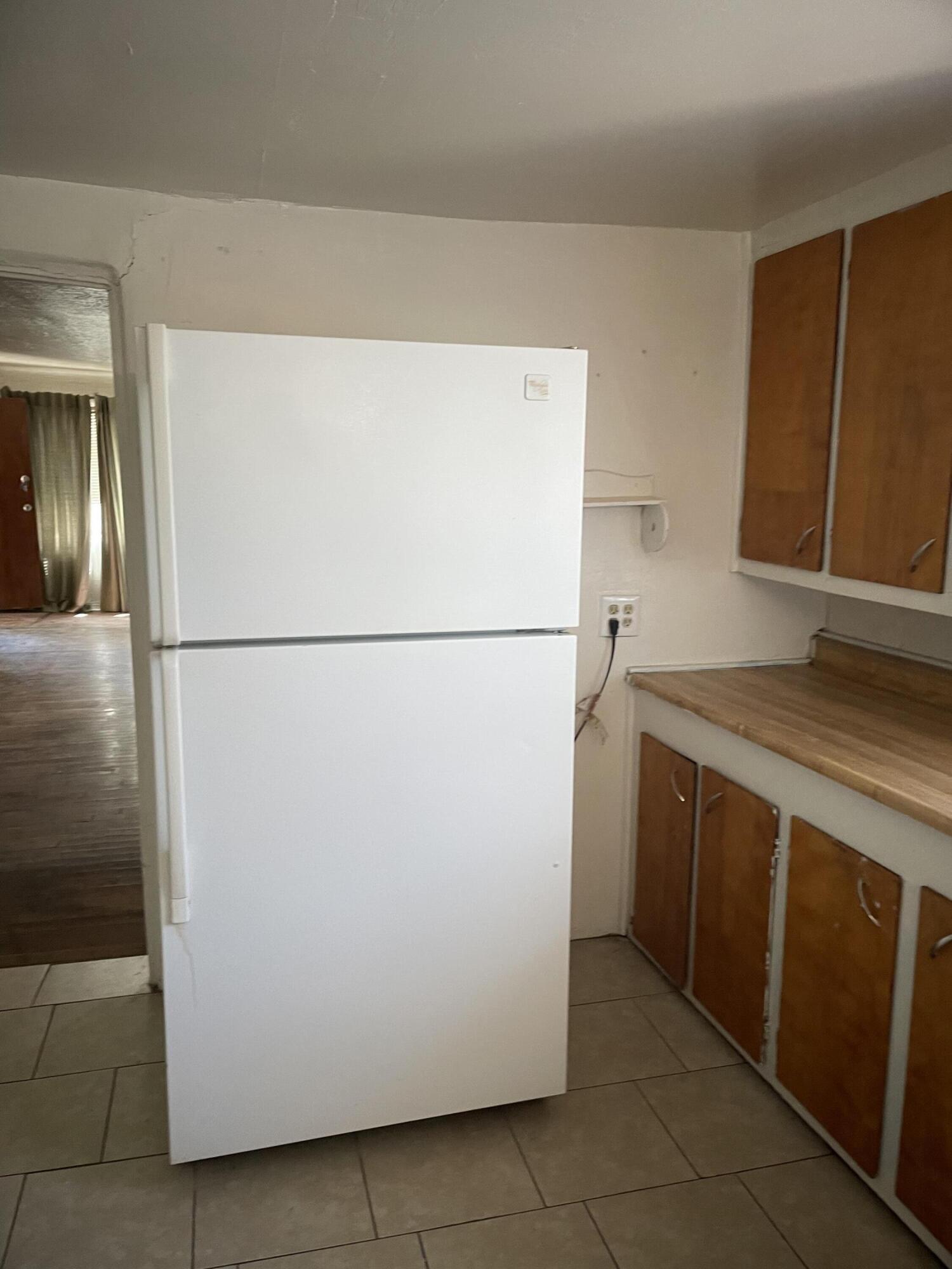 2541 LA VEGA Drive SW