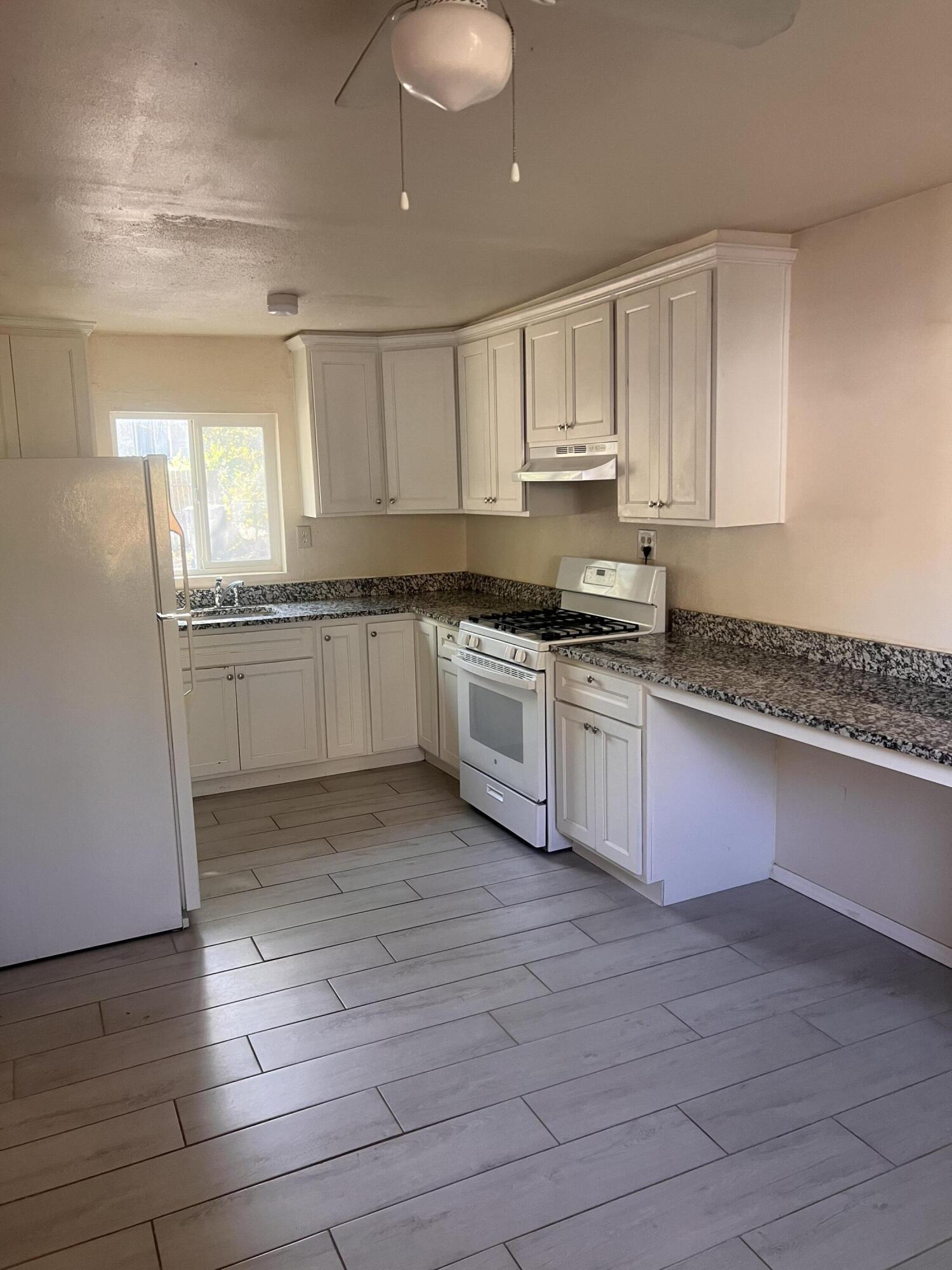 2541 LA VEGA Drive SW