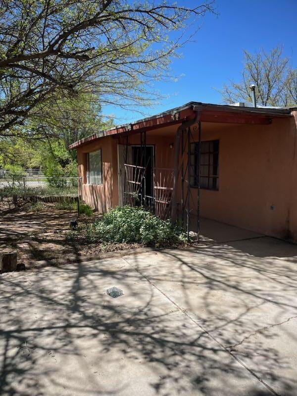 2541 LA VEGA Drive SW