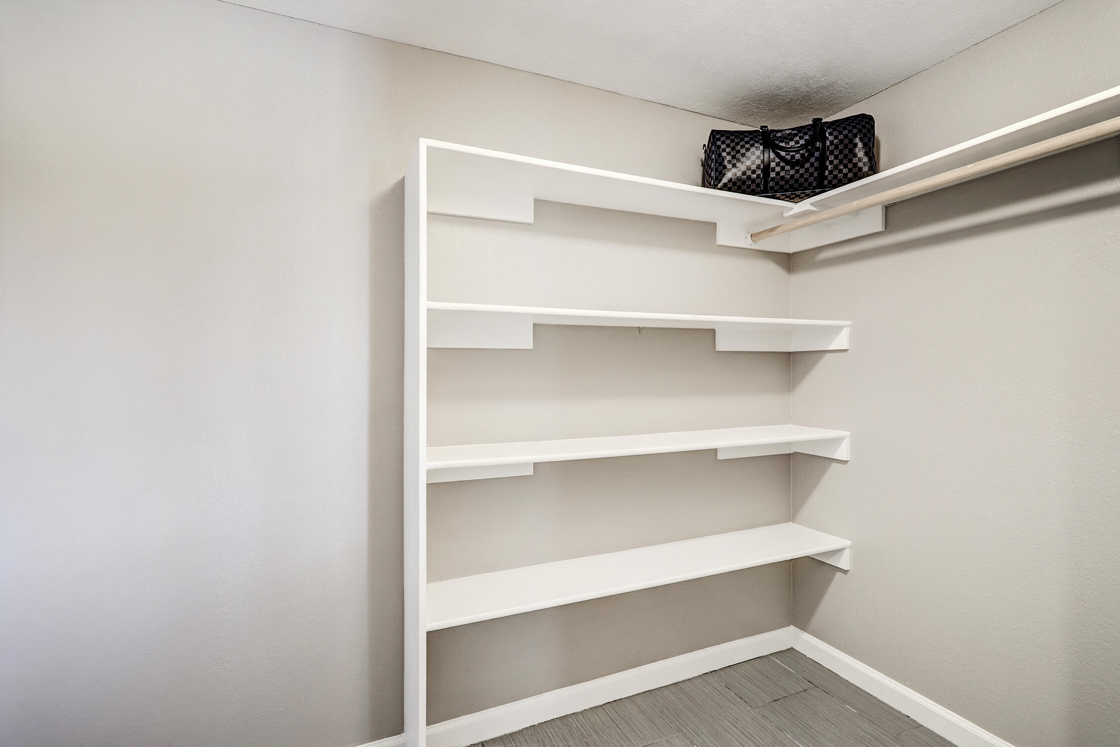 1424 Glorieta Street NE