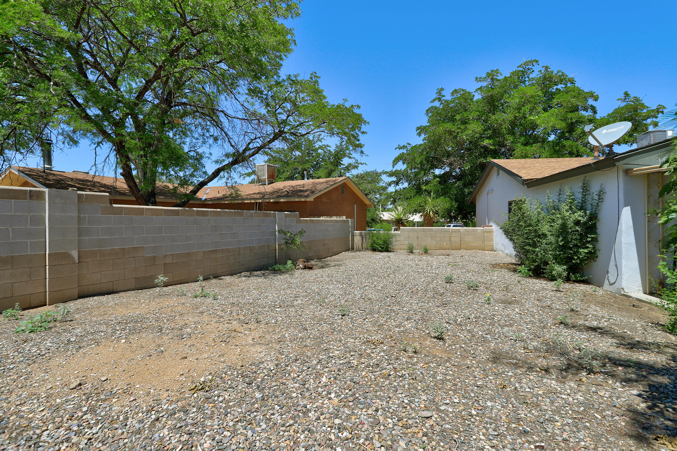 1424 Glorieta Street NE