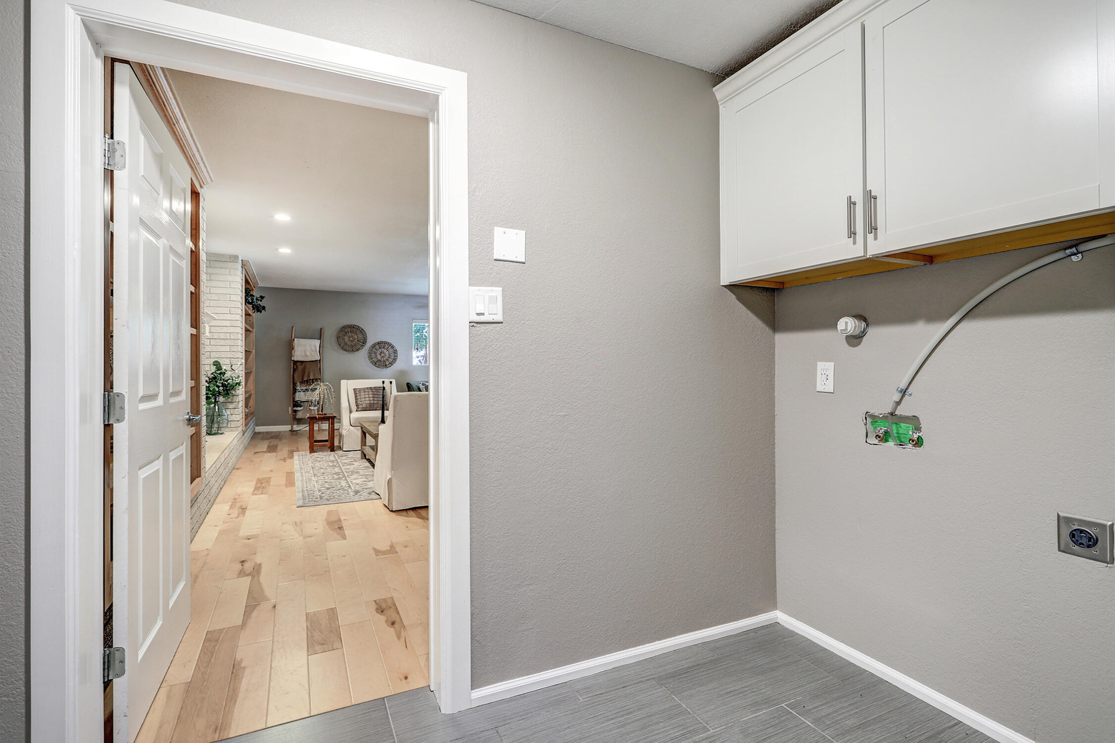 1424 Glorieta Street NE