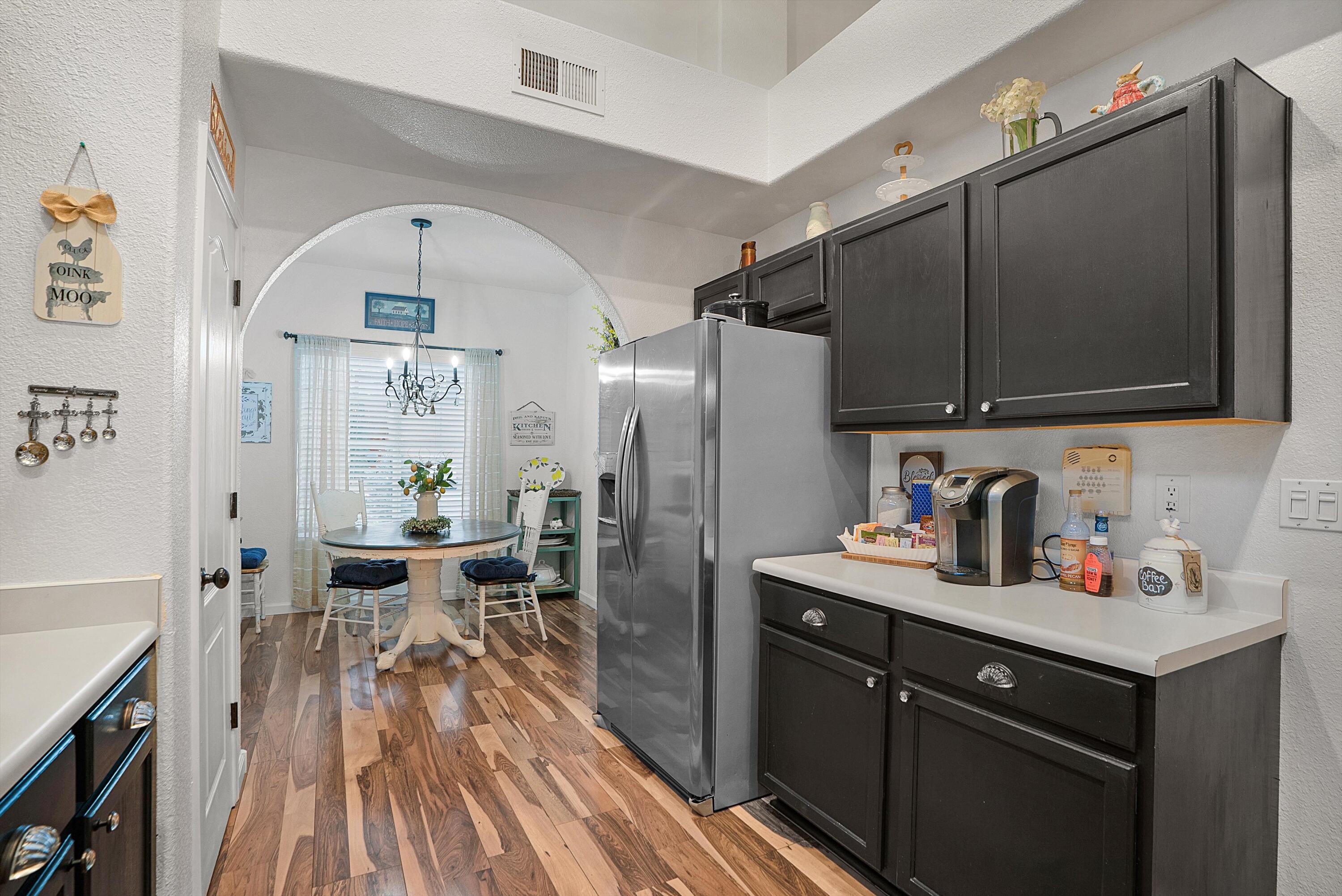 10415 Calle Hermosa Court NW