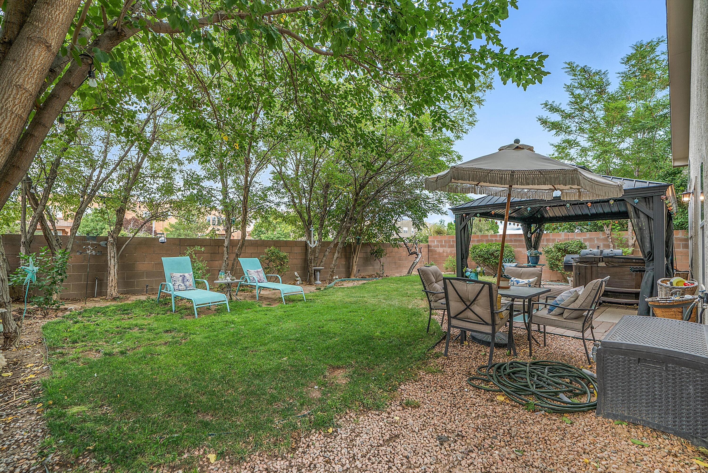 10415 Calle Hermosa Court NW