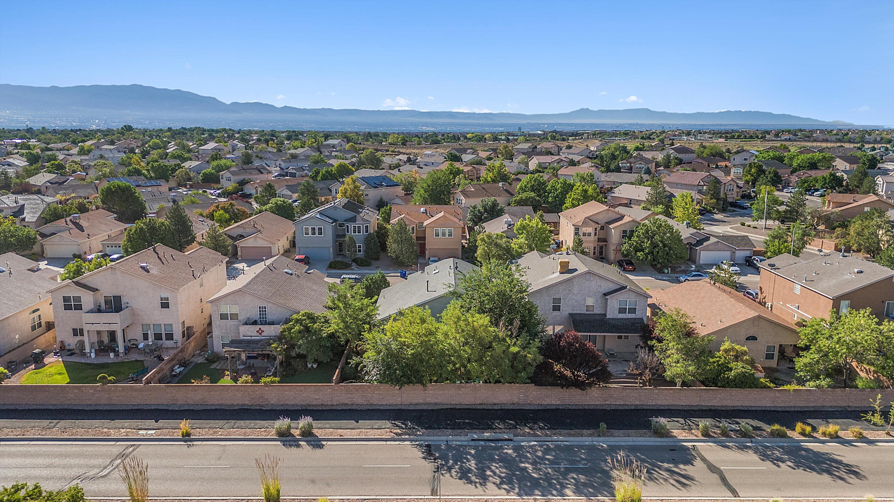 10415 Calle Hermosa Court NW