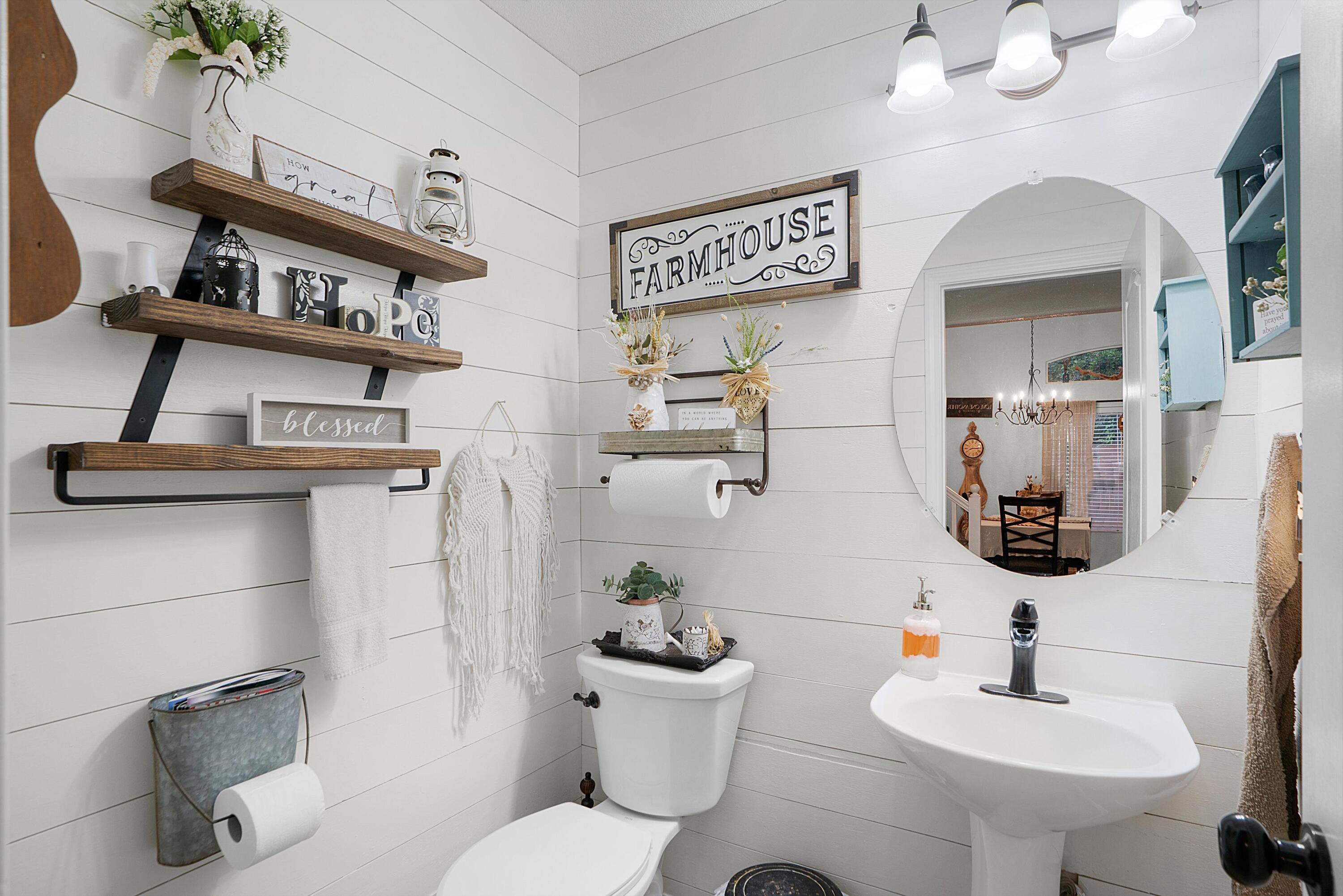 10415 Calle Hermosa Court NW