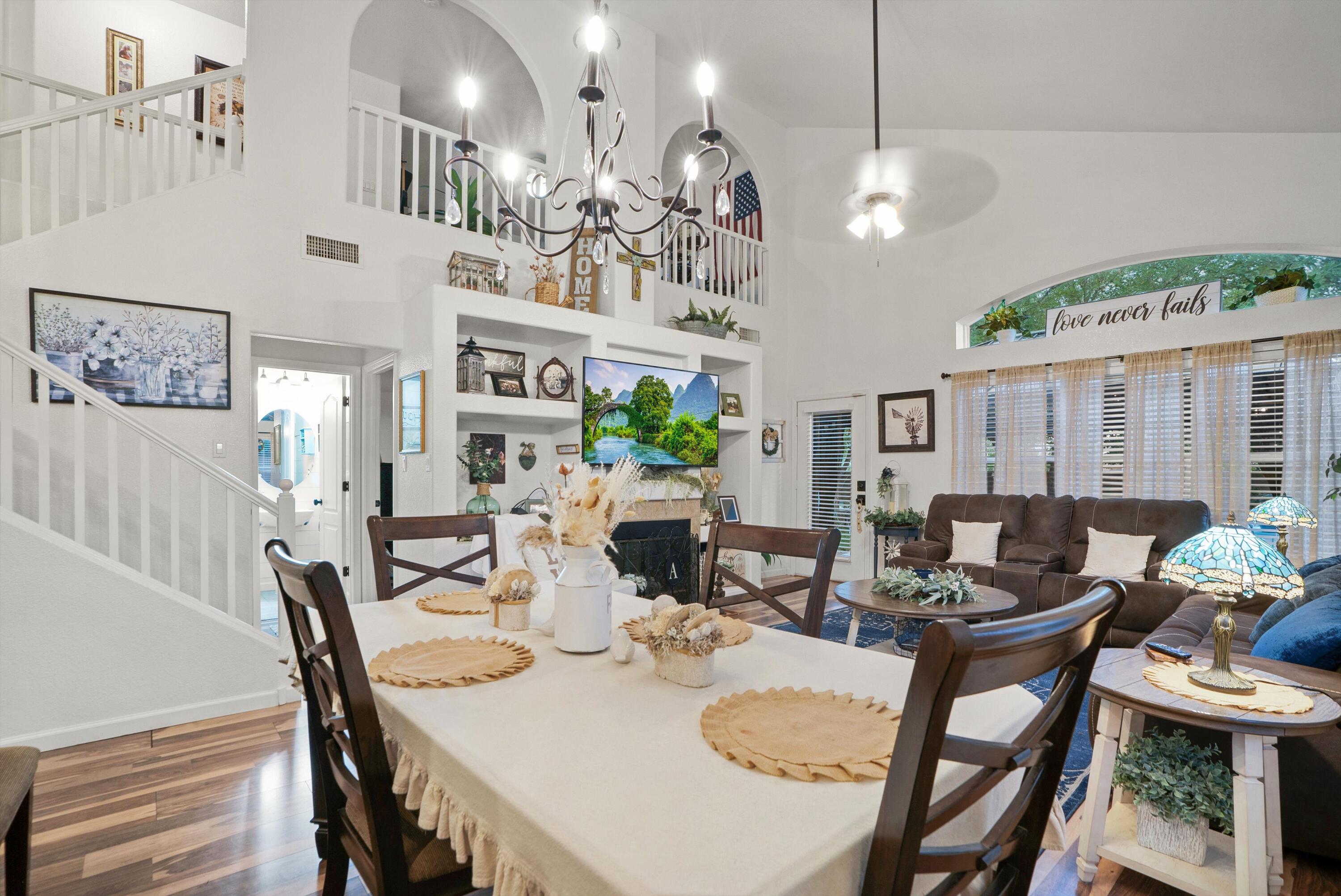 10415 Calle Hermosa Court NW