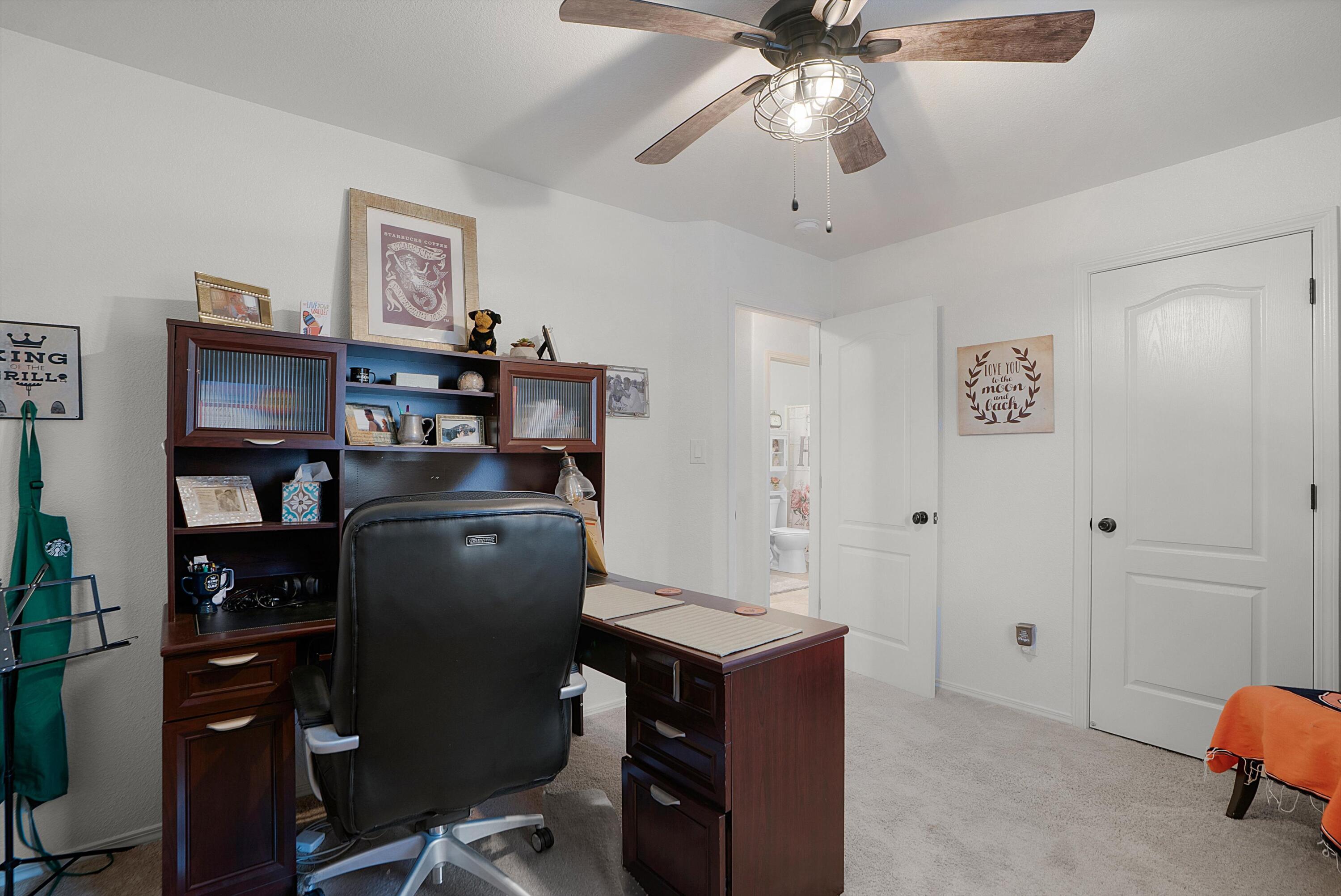 10415 Calle Hermosa Court NW