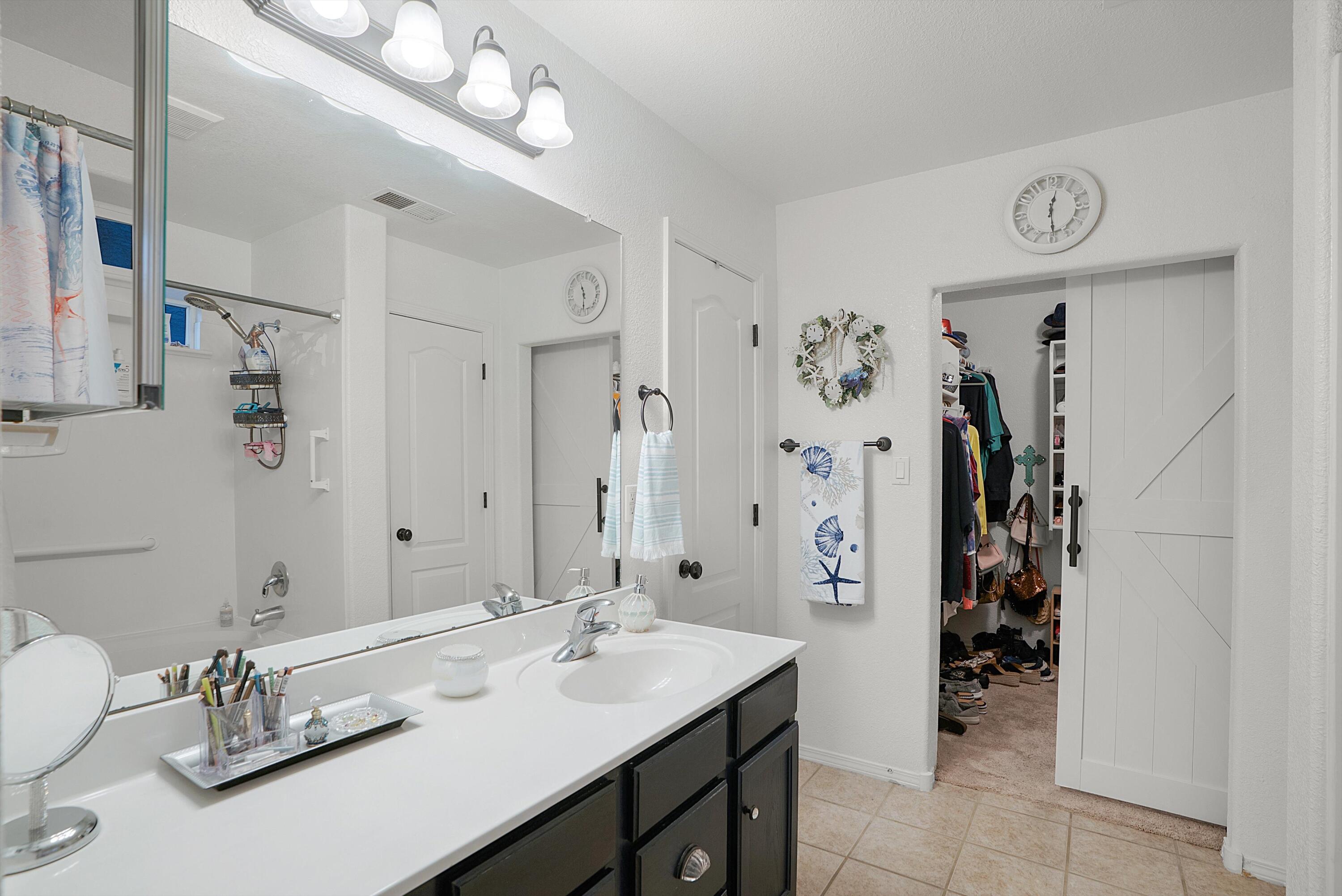 10415 Calle Hermosa Court NW