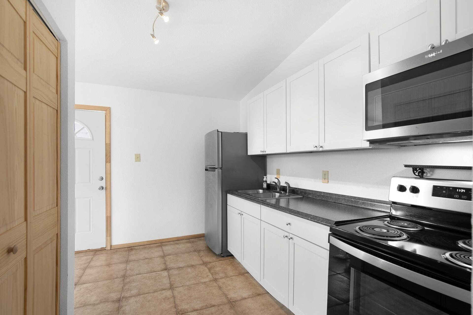 1001 Esperanza Drive