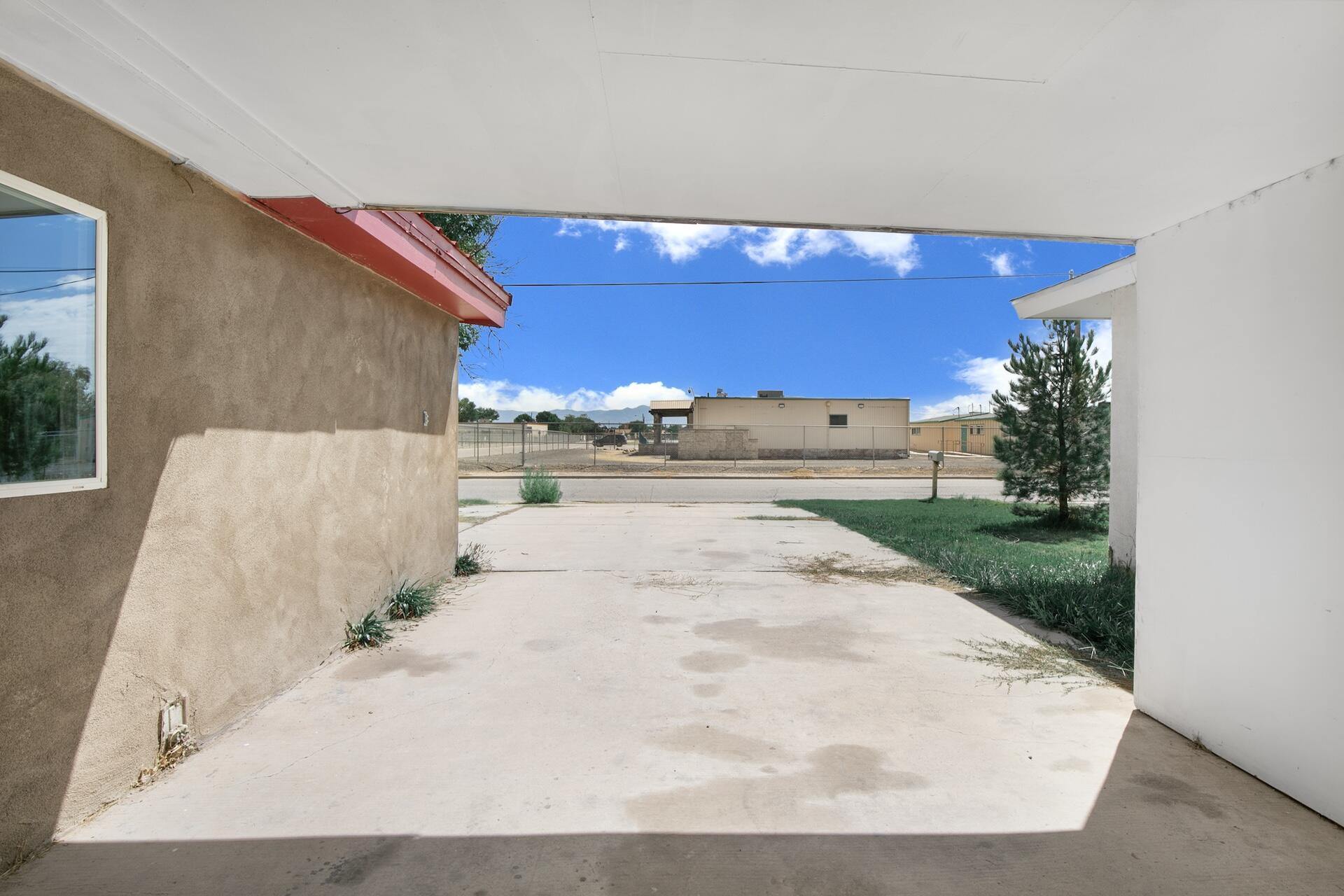 1001 Esperanza Drive