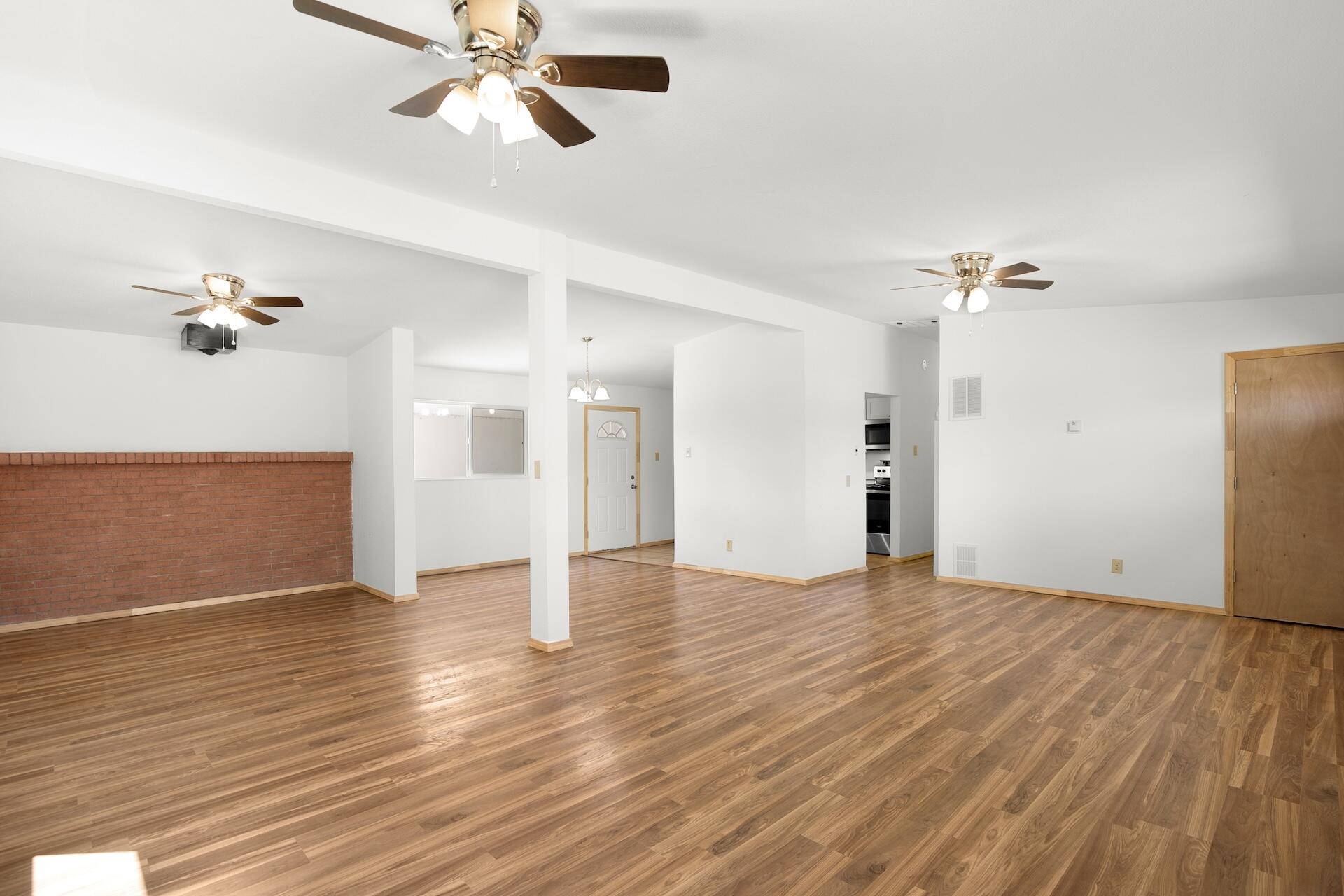 1001 Esperanza Drive