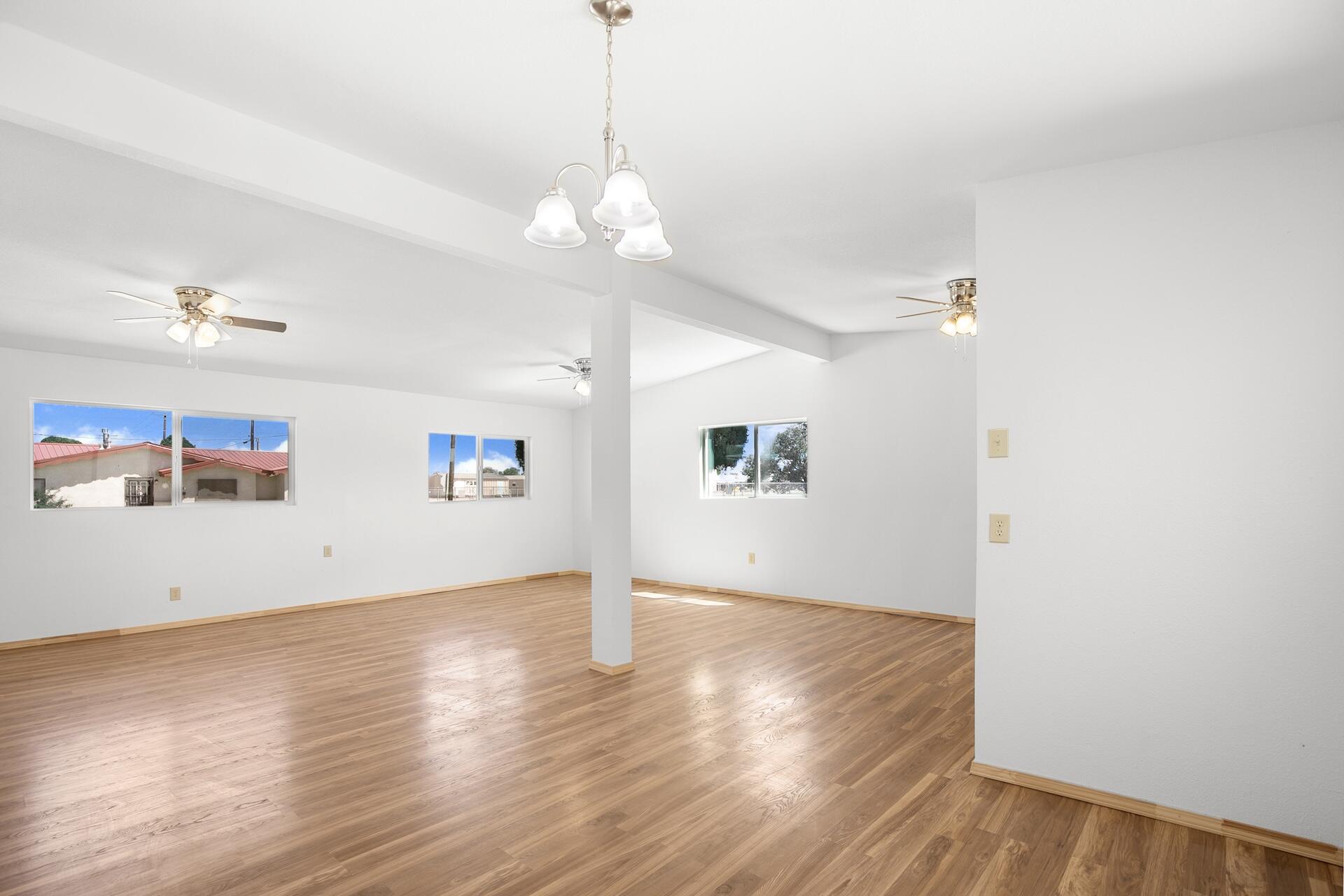 1001 Esperanza Drive