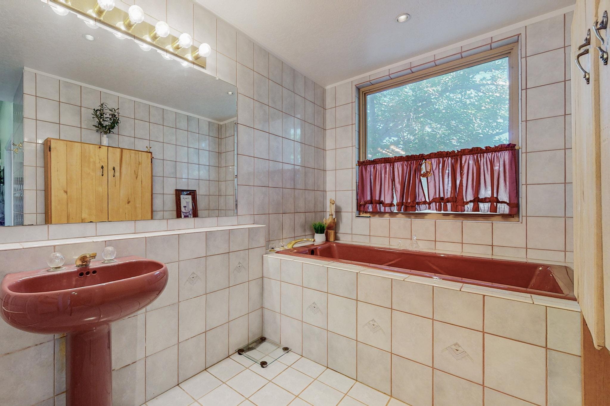 9968 Bellevue Street NW