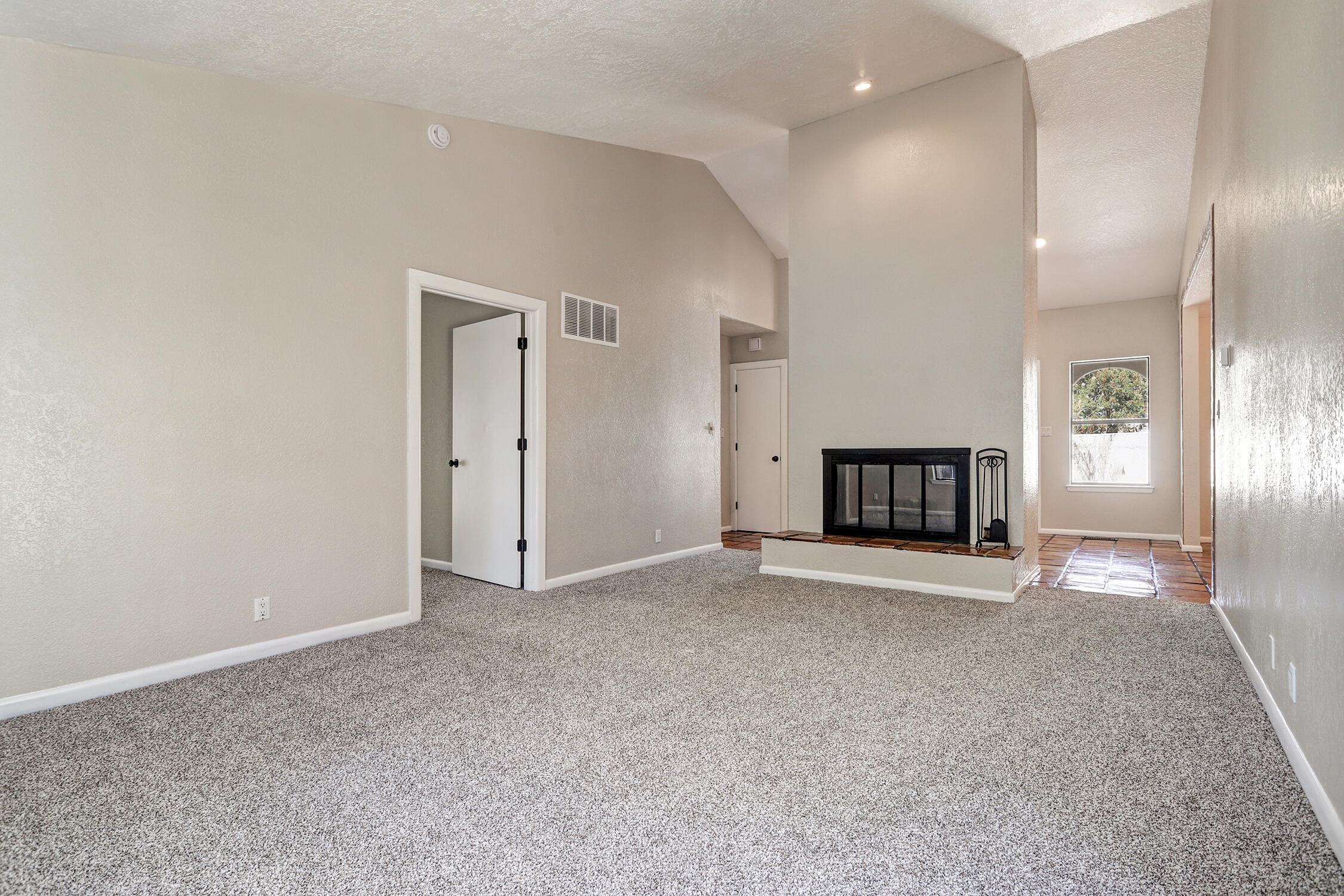11020 Briarwood Terrace NE