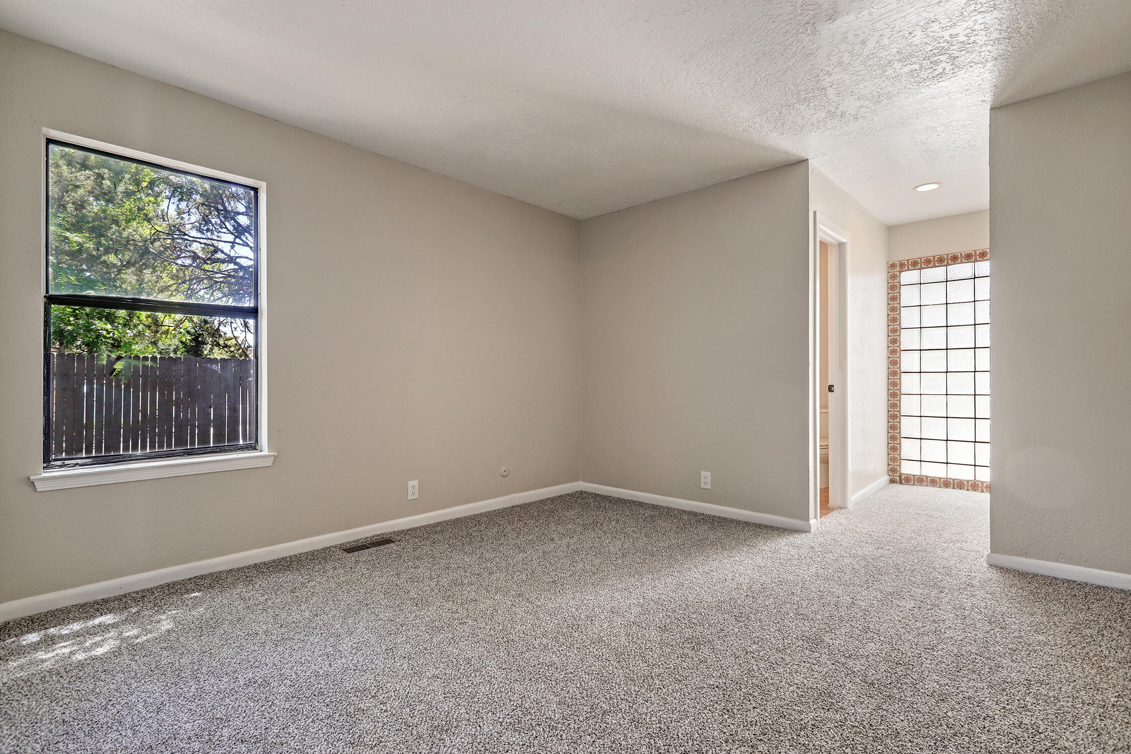 11020 Briarwood Terrace NE