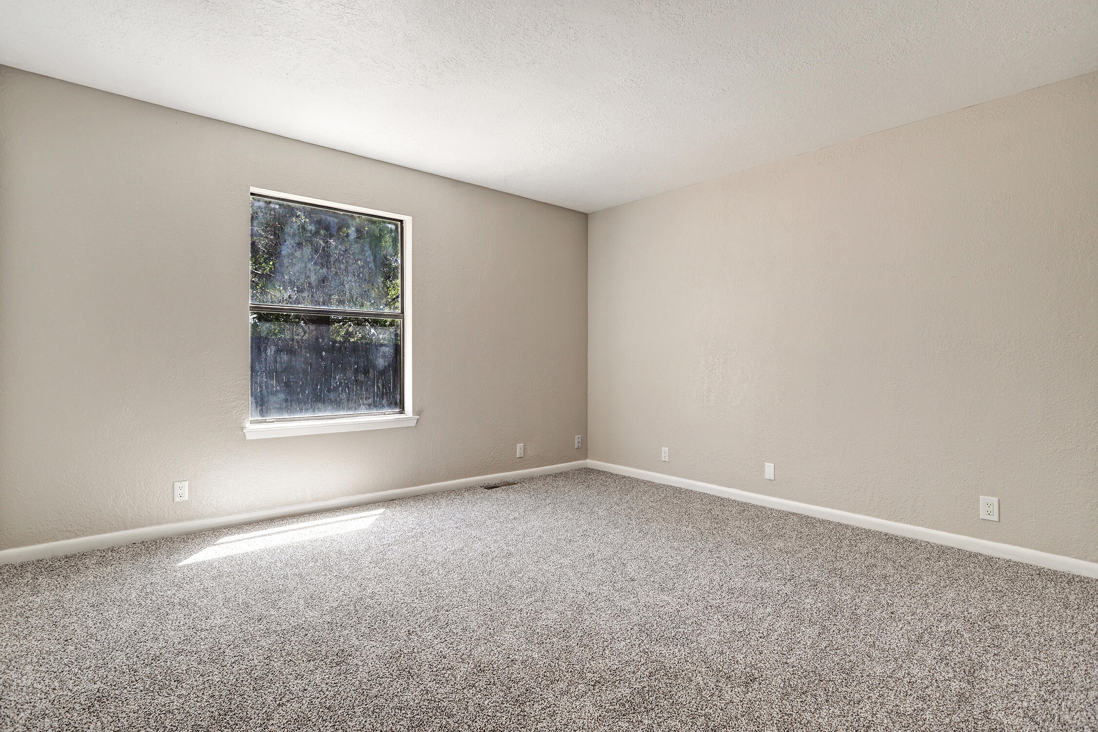 11020 Briarwood Terrace NE
