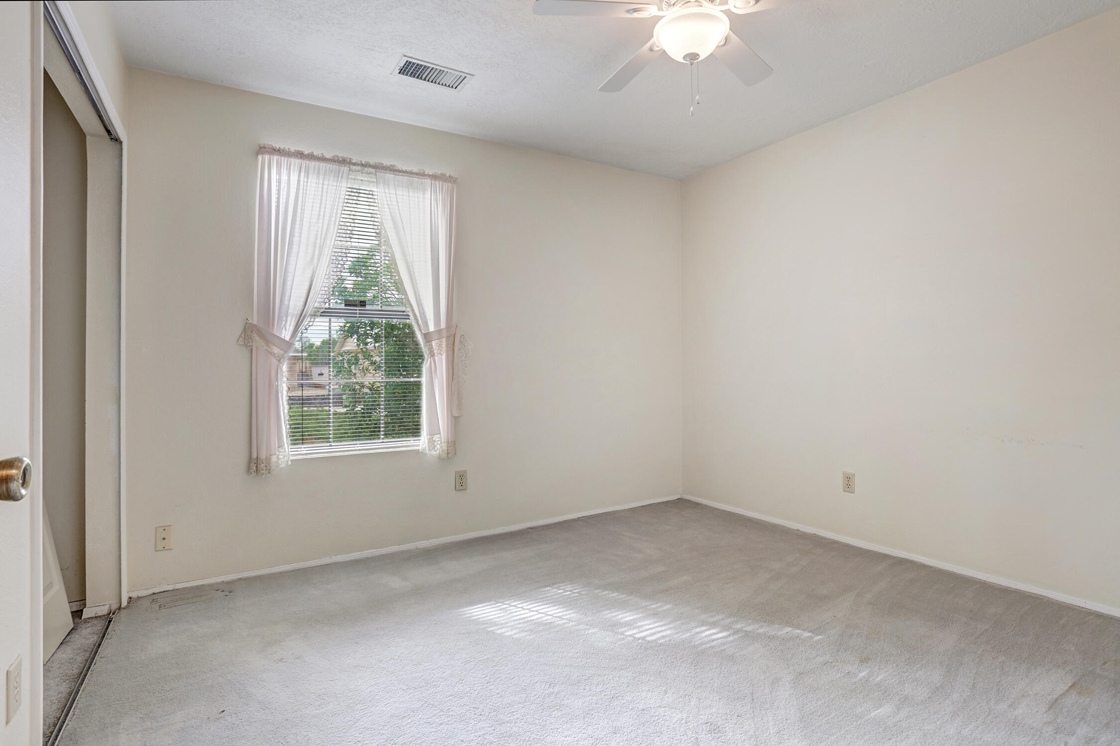 2720 Pinewood Drive SE