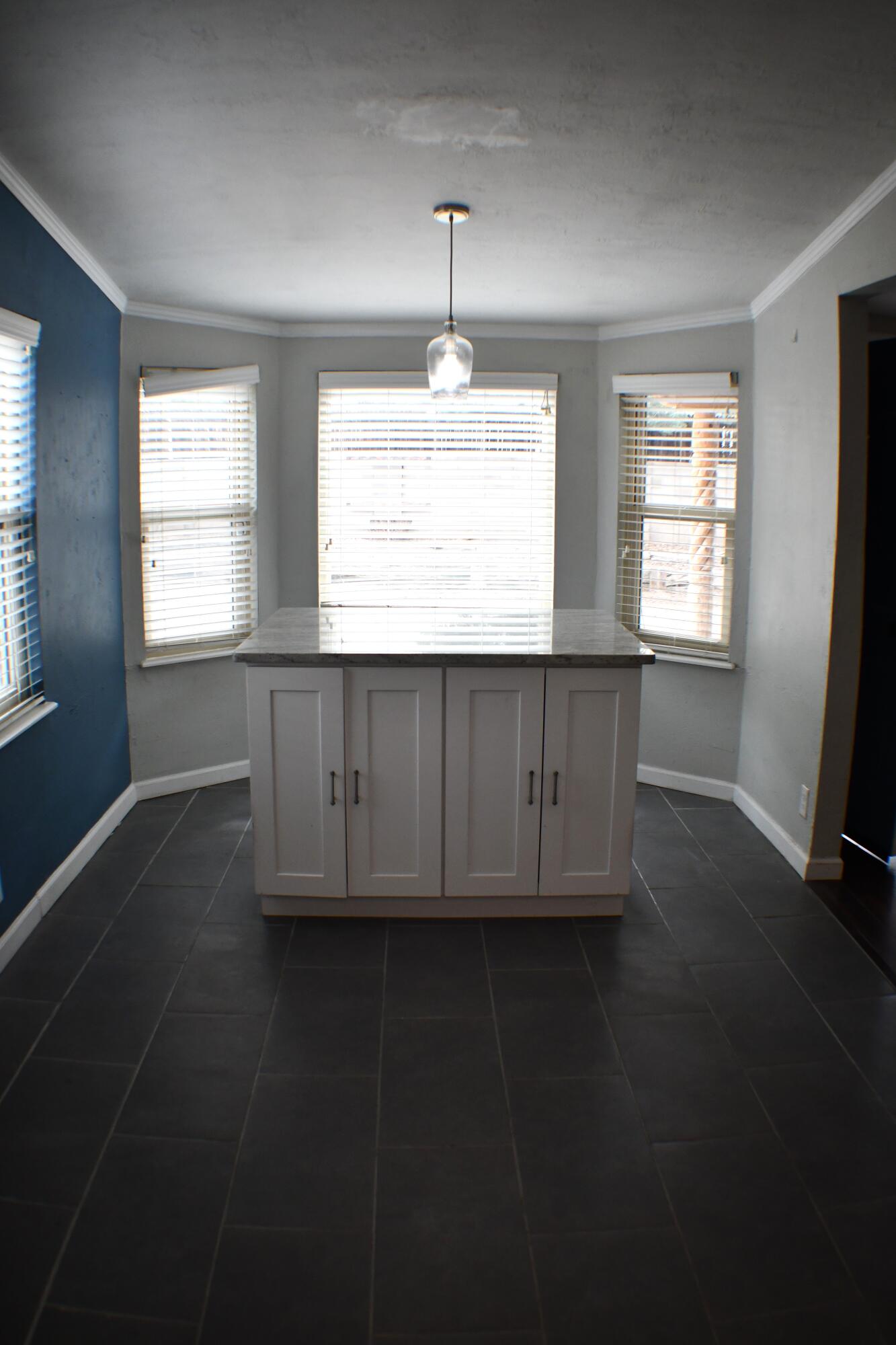 2316 Algodones Street NE