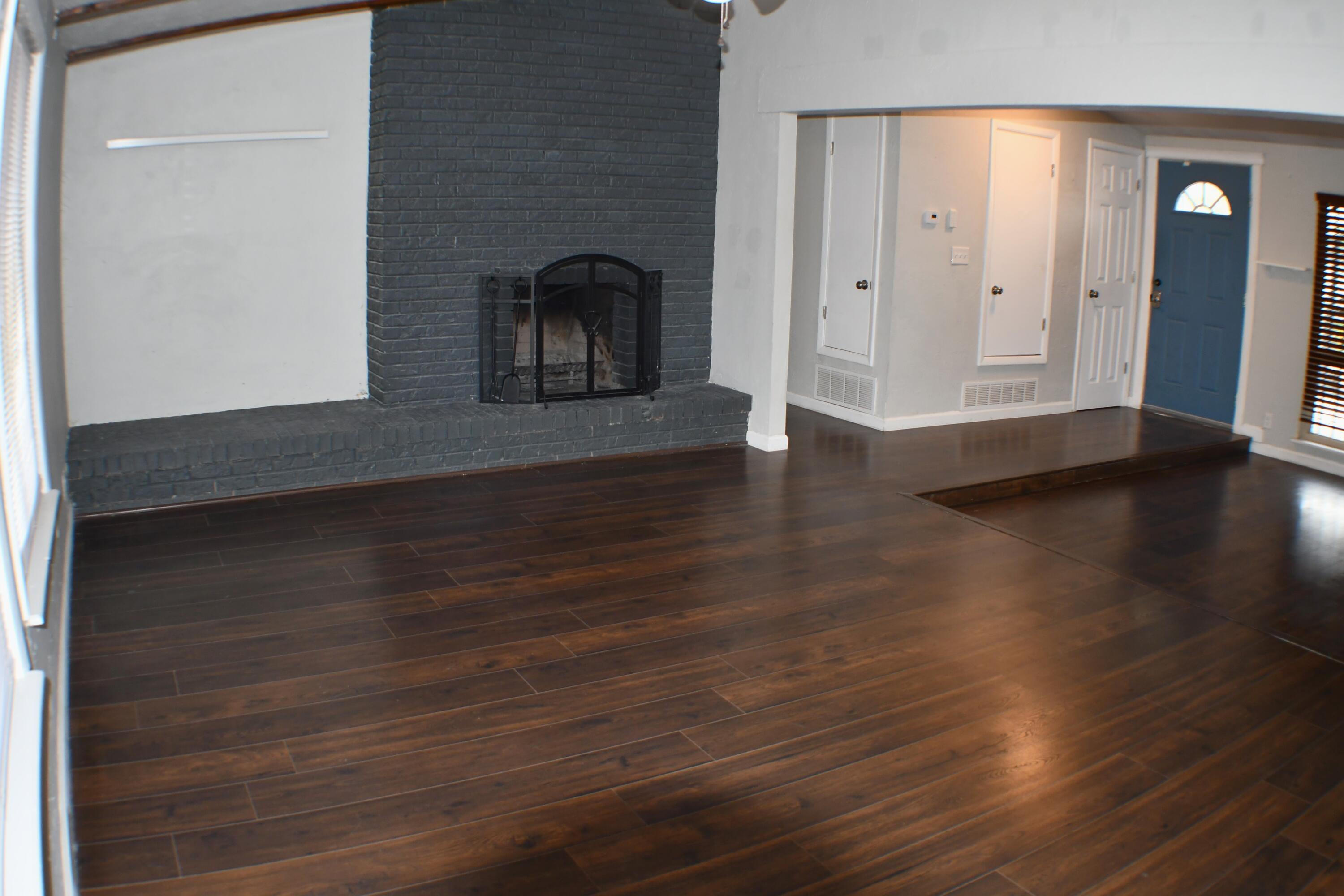 2316 Algodones Street NE