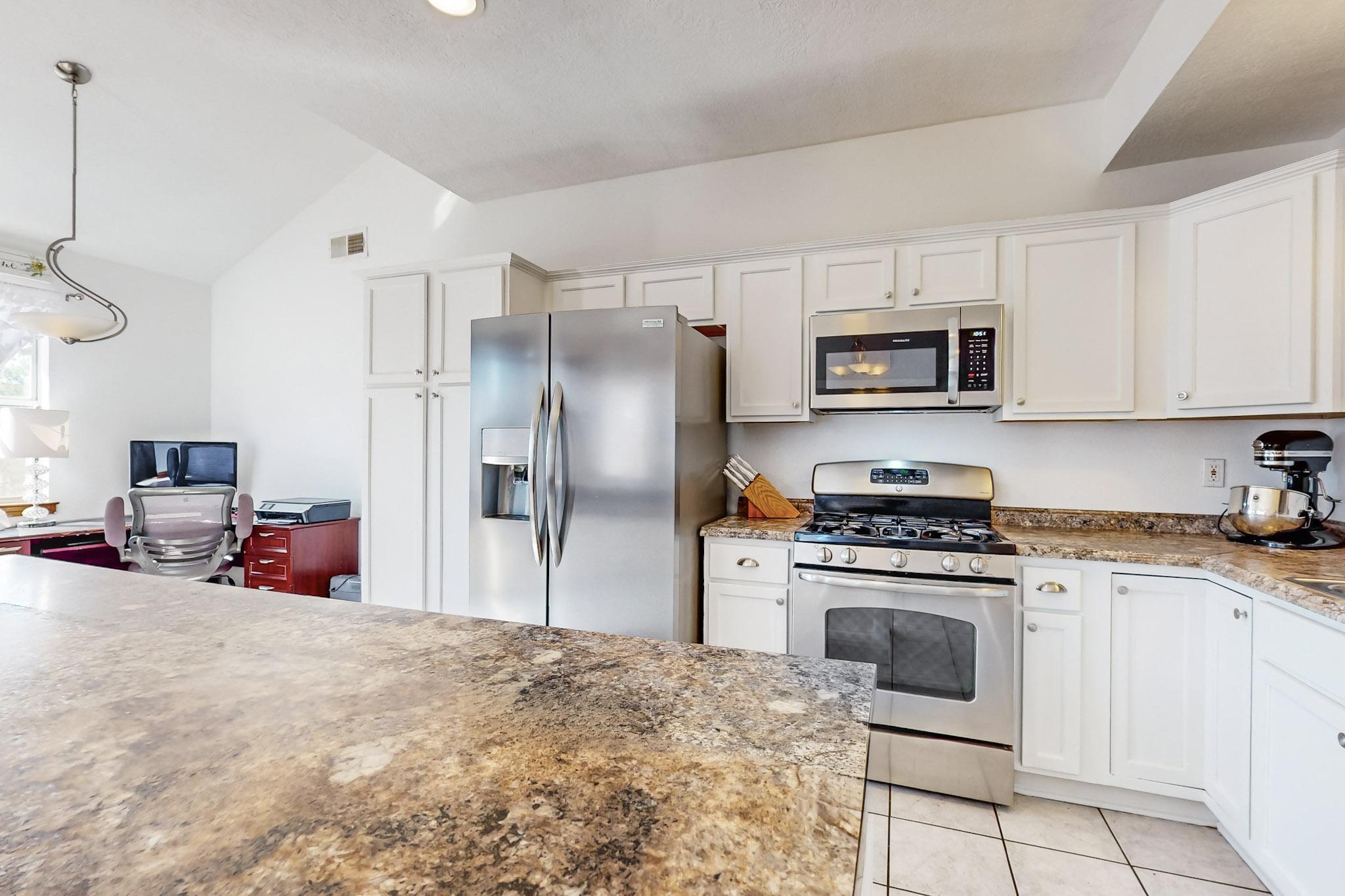 7104 Portulaca Drive NW
