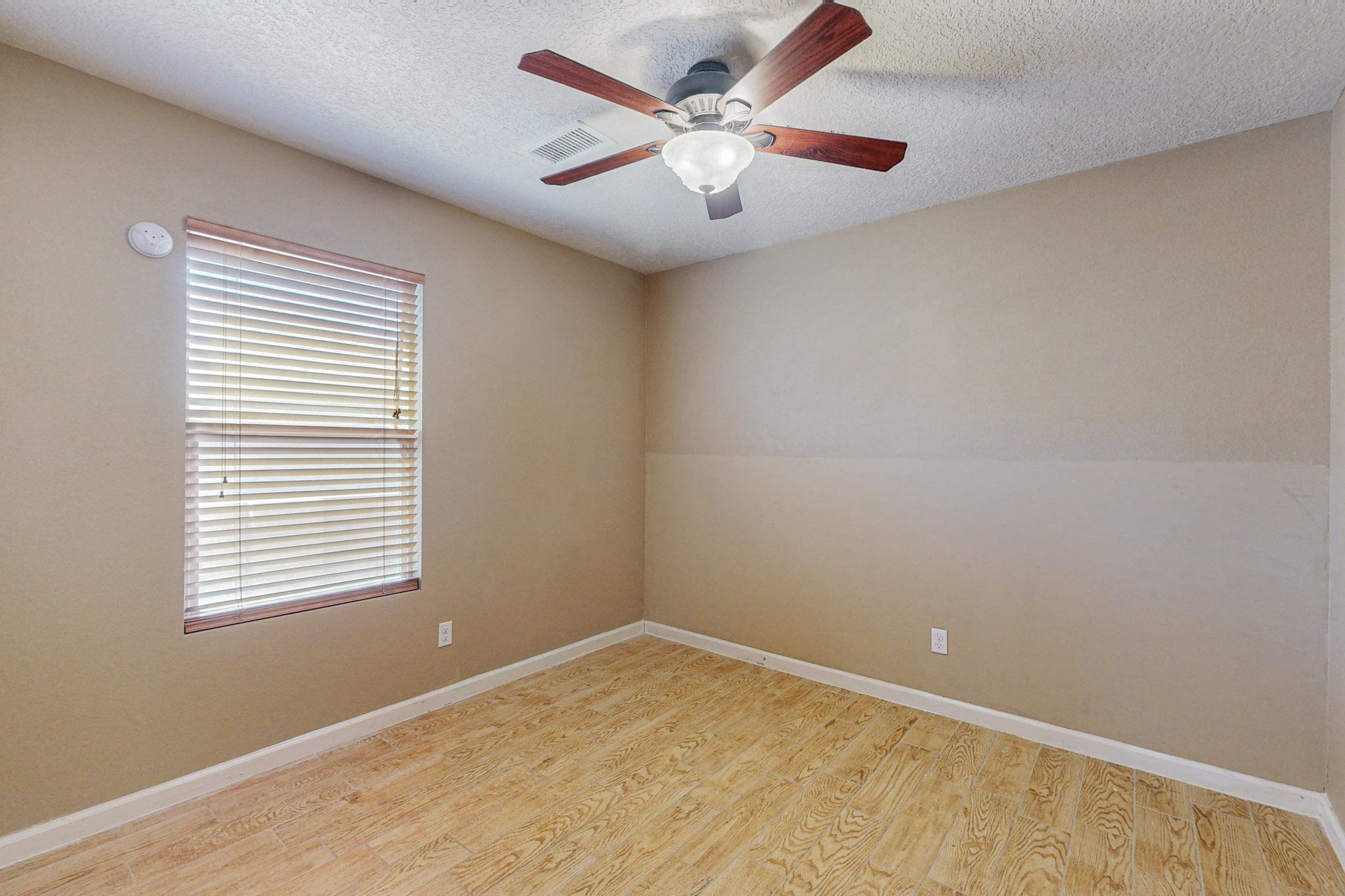 4021 Desert Pinon Drive NE