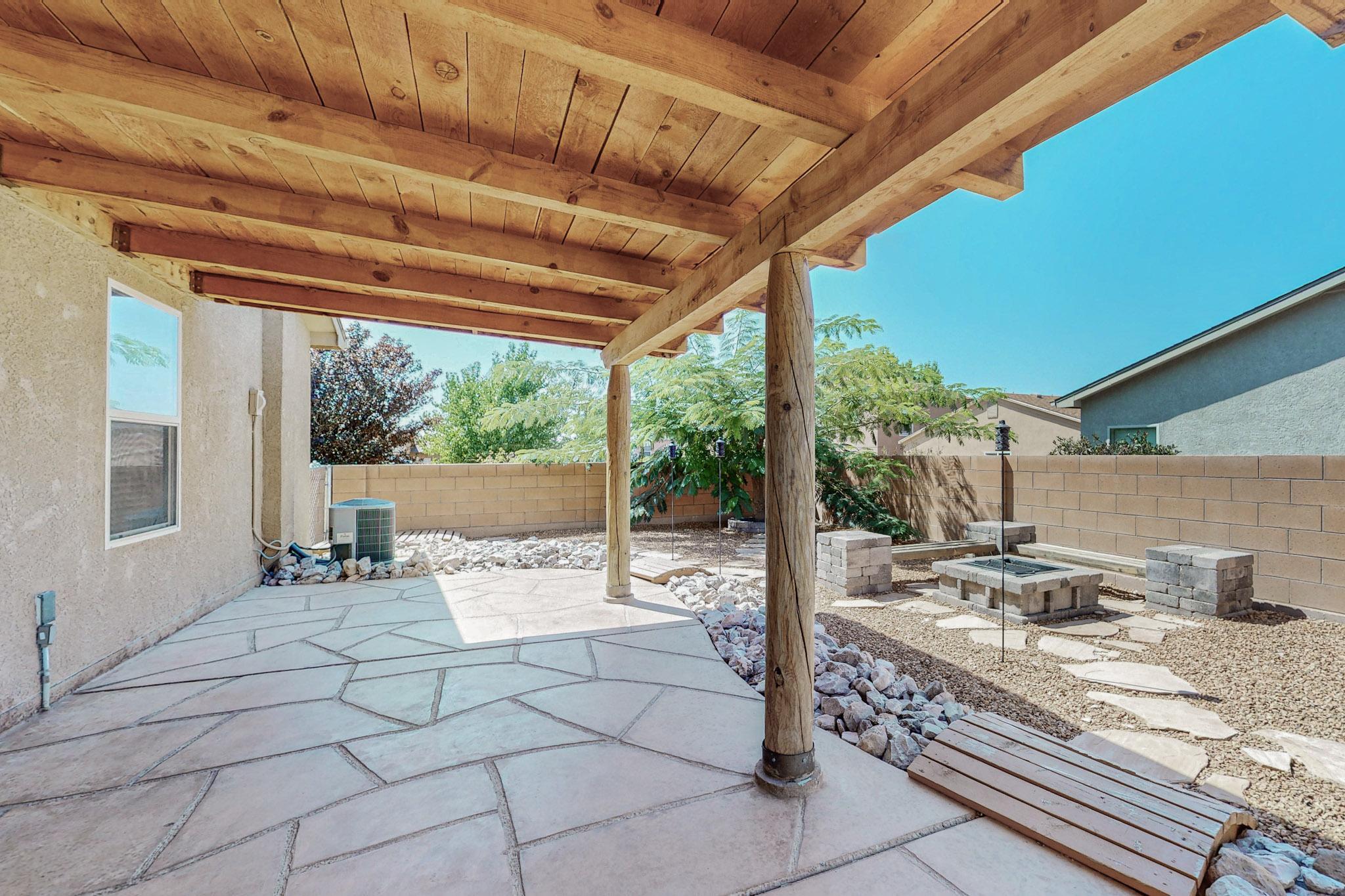 4021 Desert Pinon Drive NE