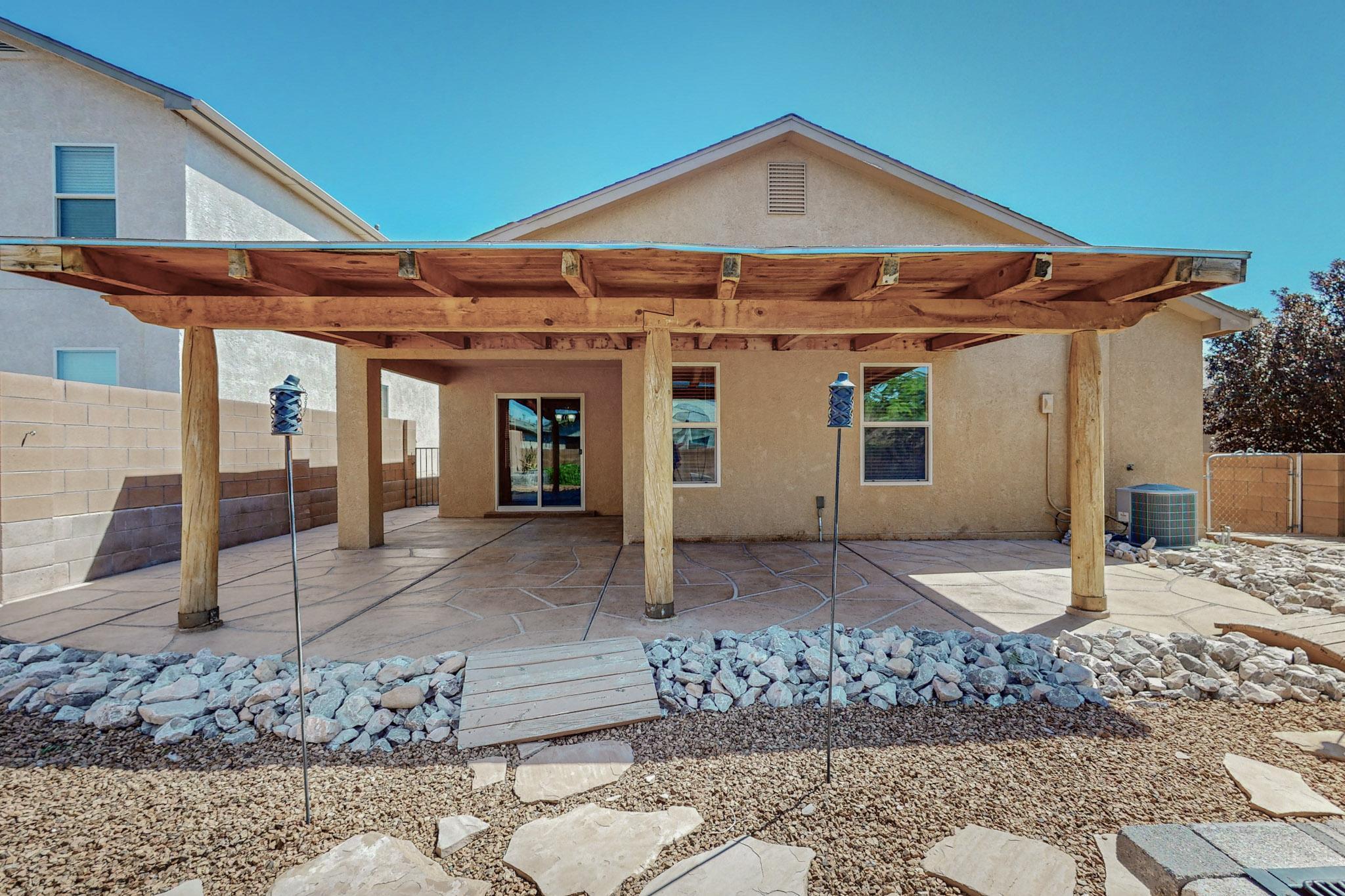 4021 Desert Pinon Drive NE