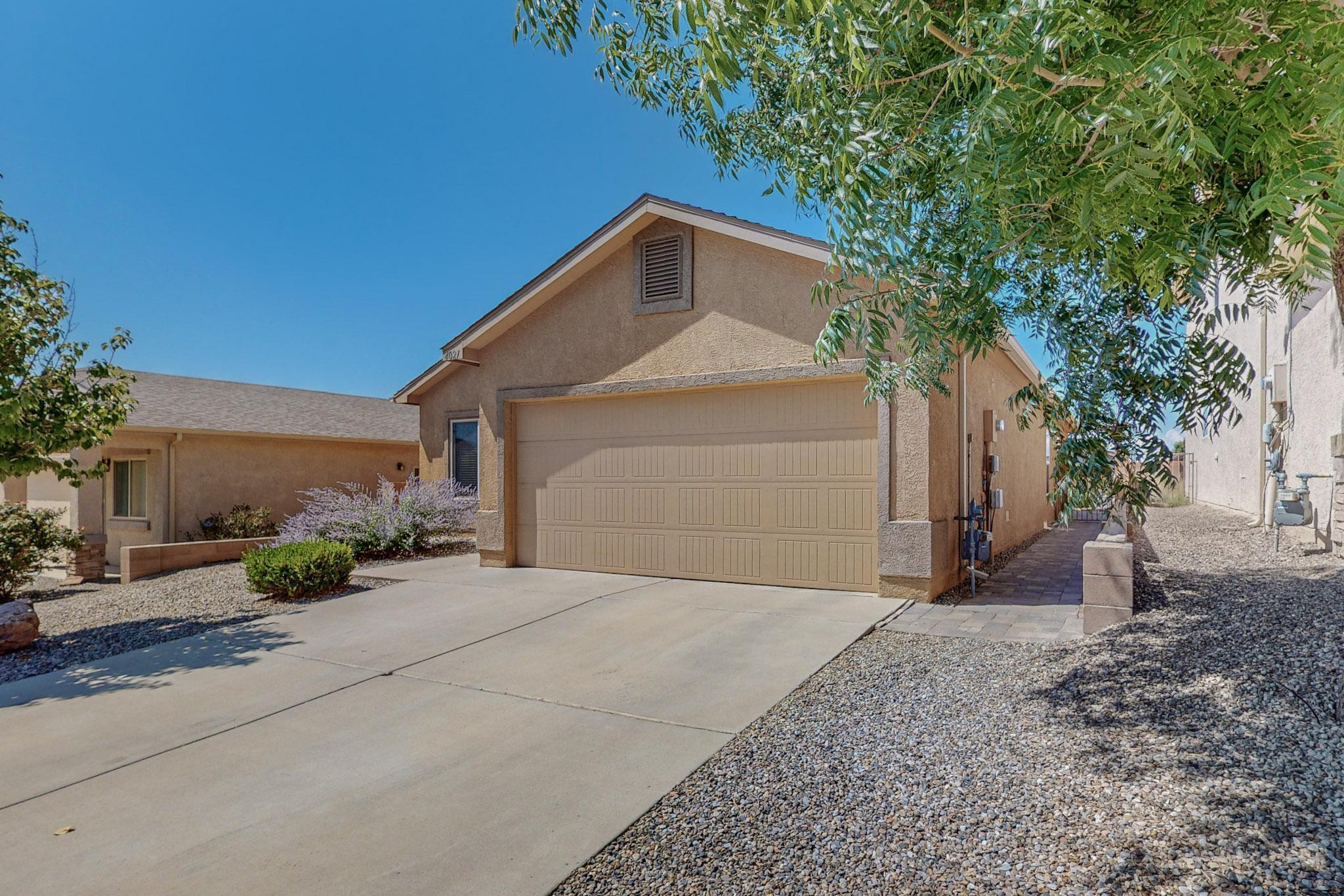 4021 Desert Pinon Drive NE