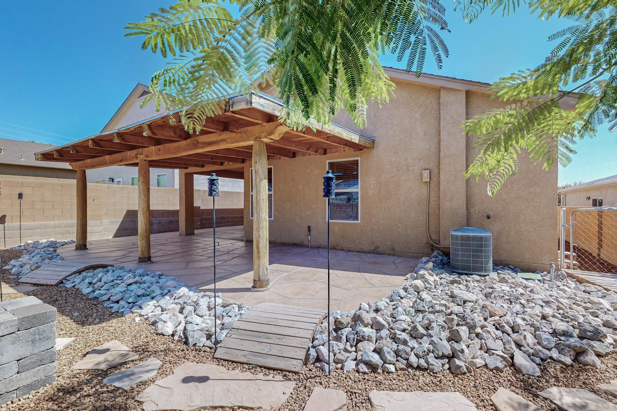 4021 Desert Pinon Drive NE