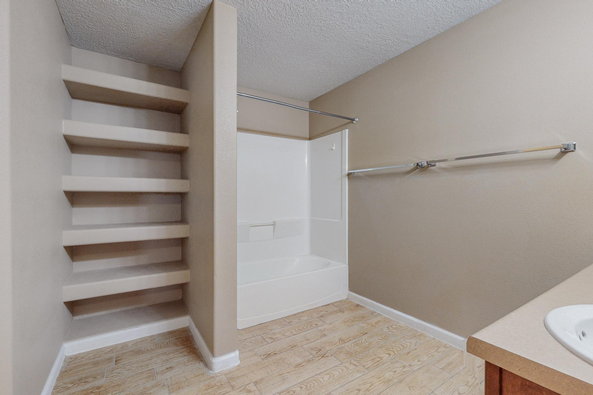 4021 Desert Pinon Drive NE