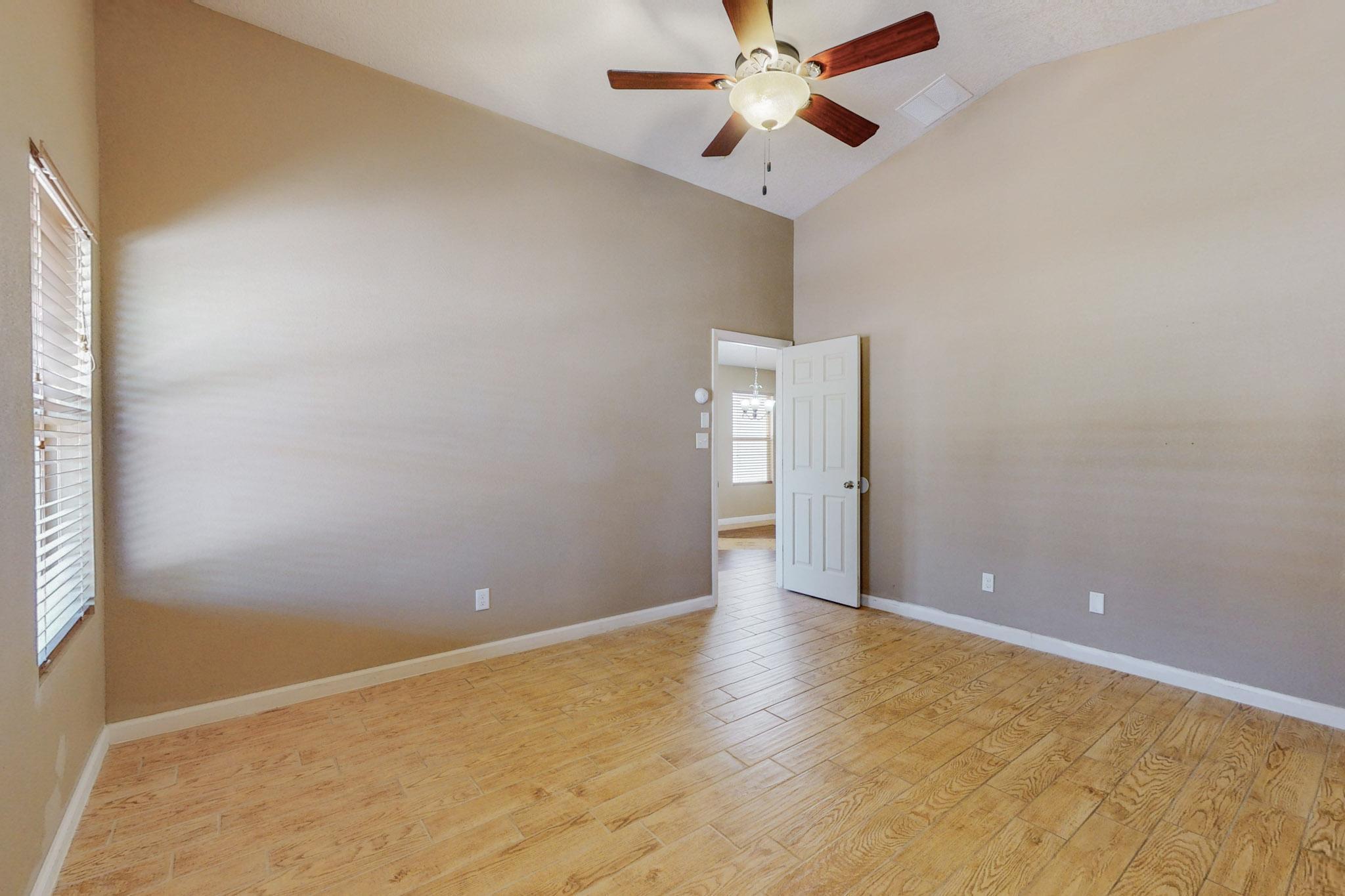 4021 Desert Pinon Drive NE