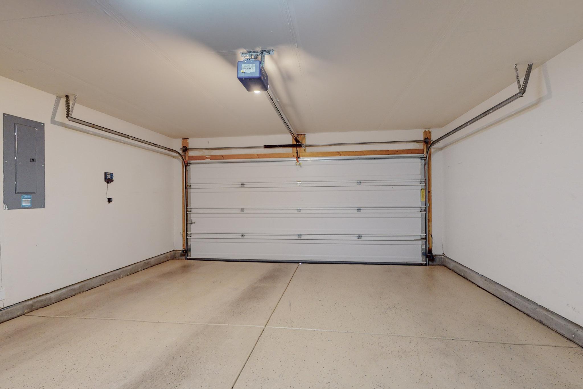 4021 Desert Pinon Drive NE