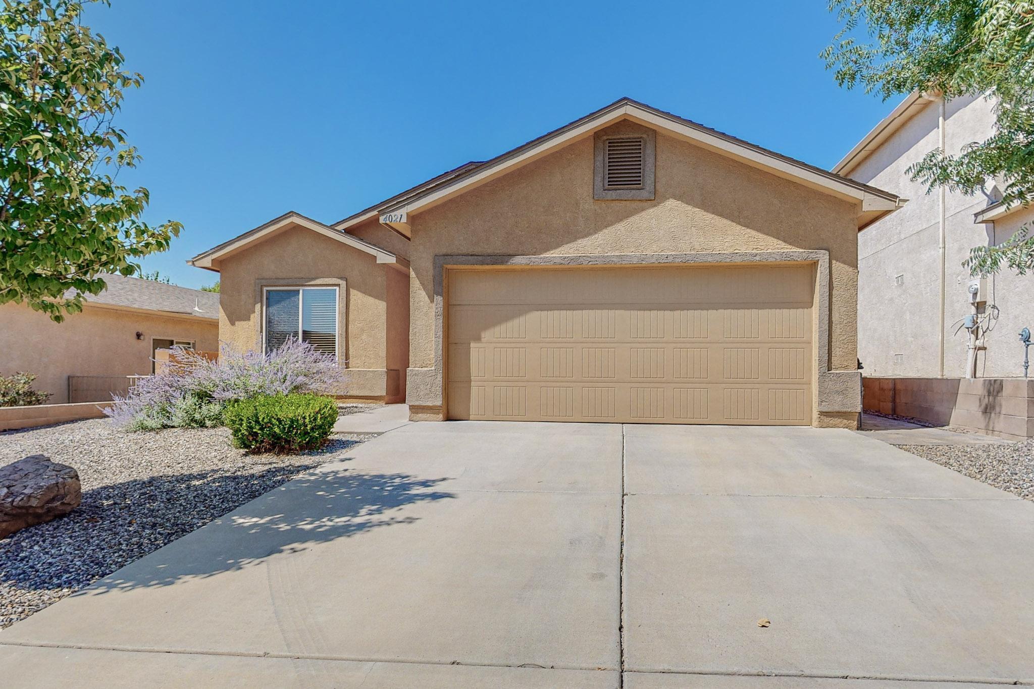 4021 Desert Pinon Drive NE