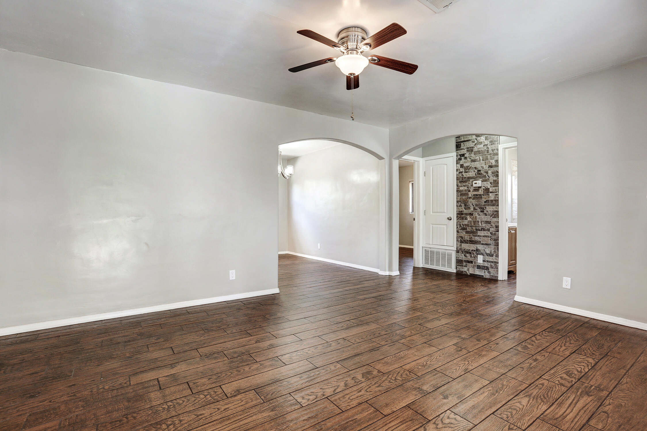 323 Arvada Avenue NE