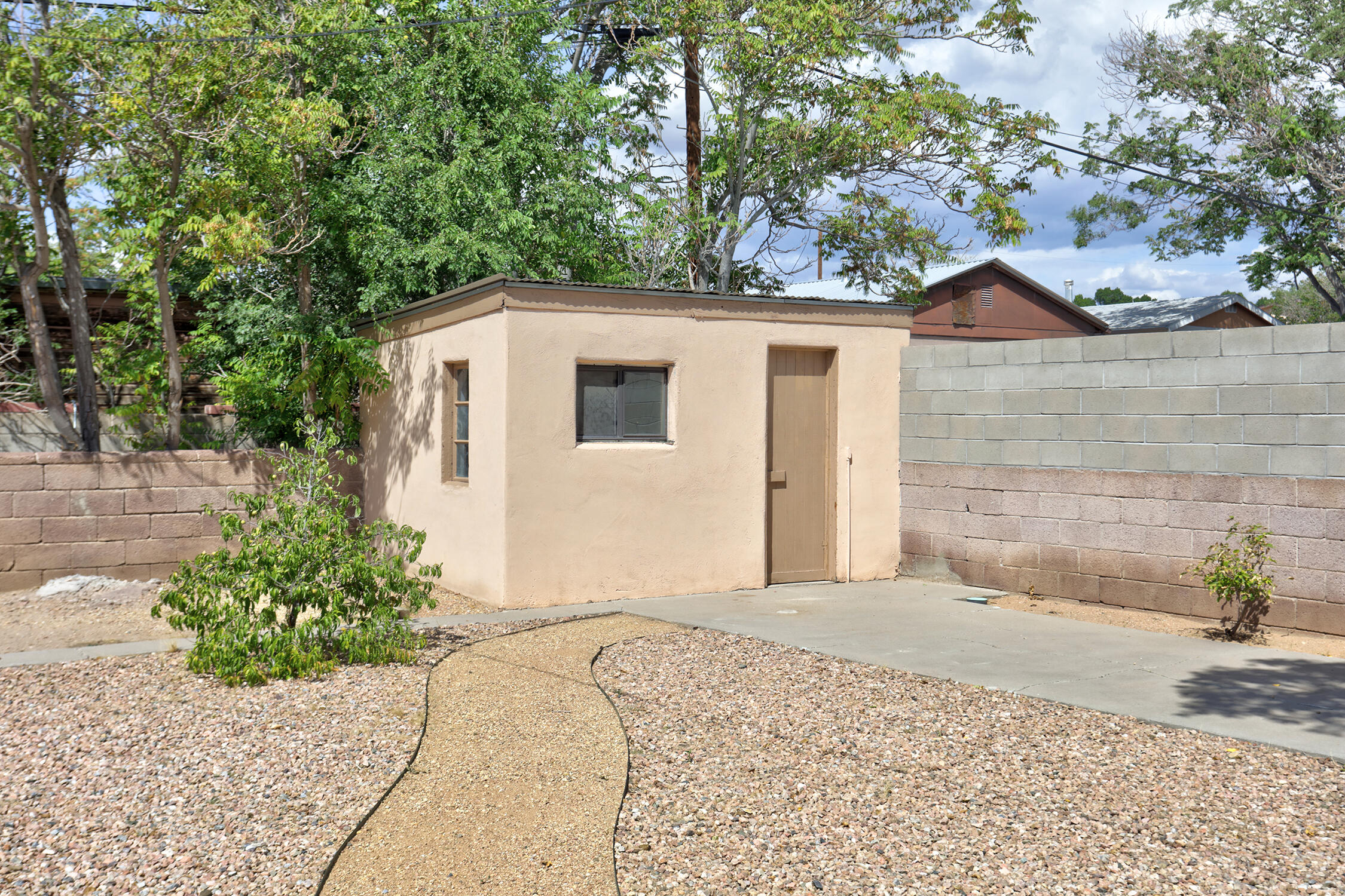 323 Arvada Avenue NE