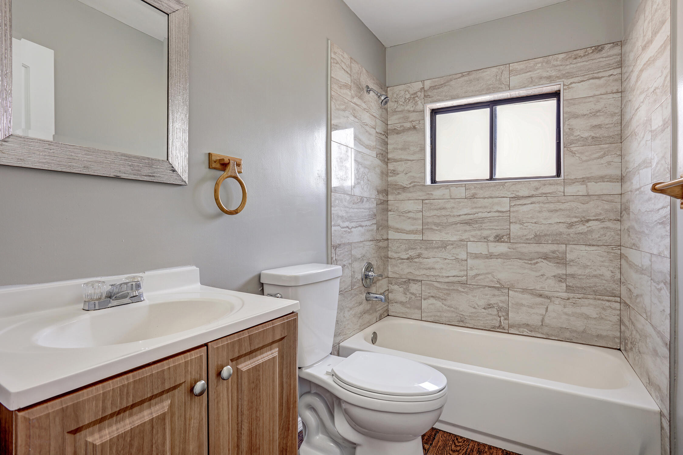 323 Arvada Avenue NE