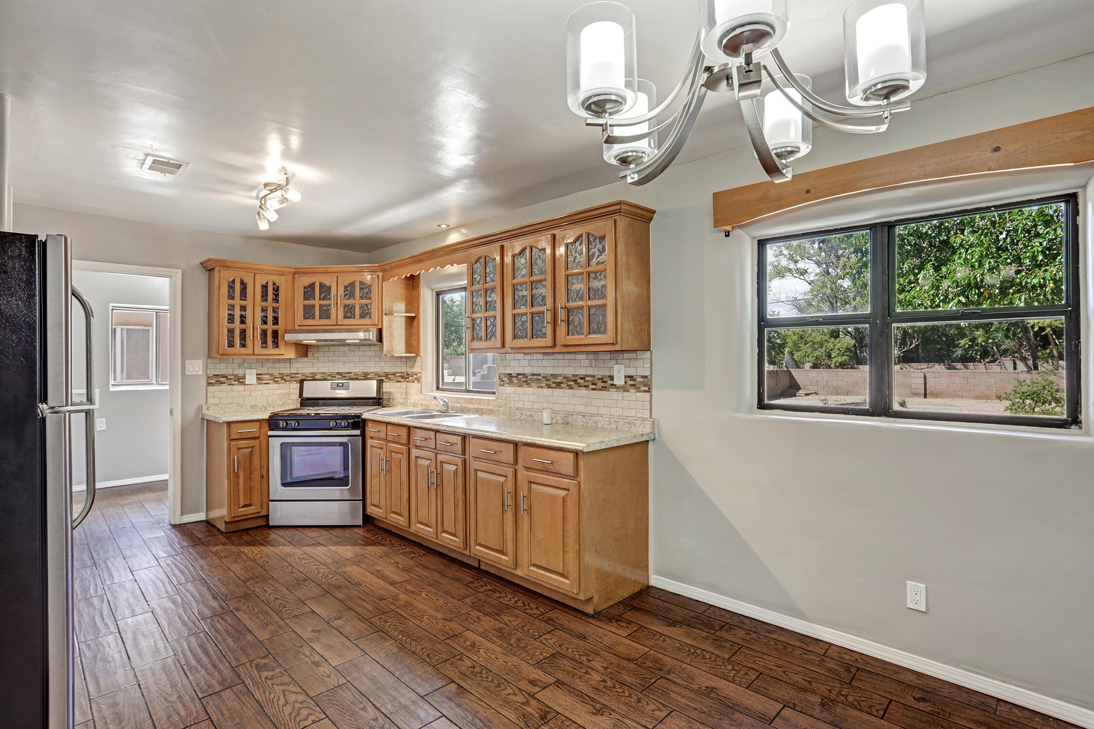 323 Arvada Avenue NE