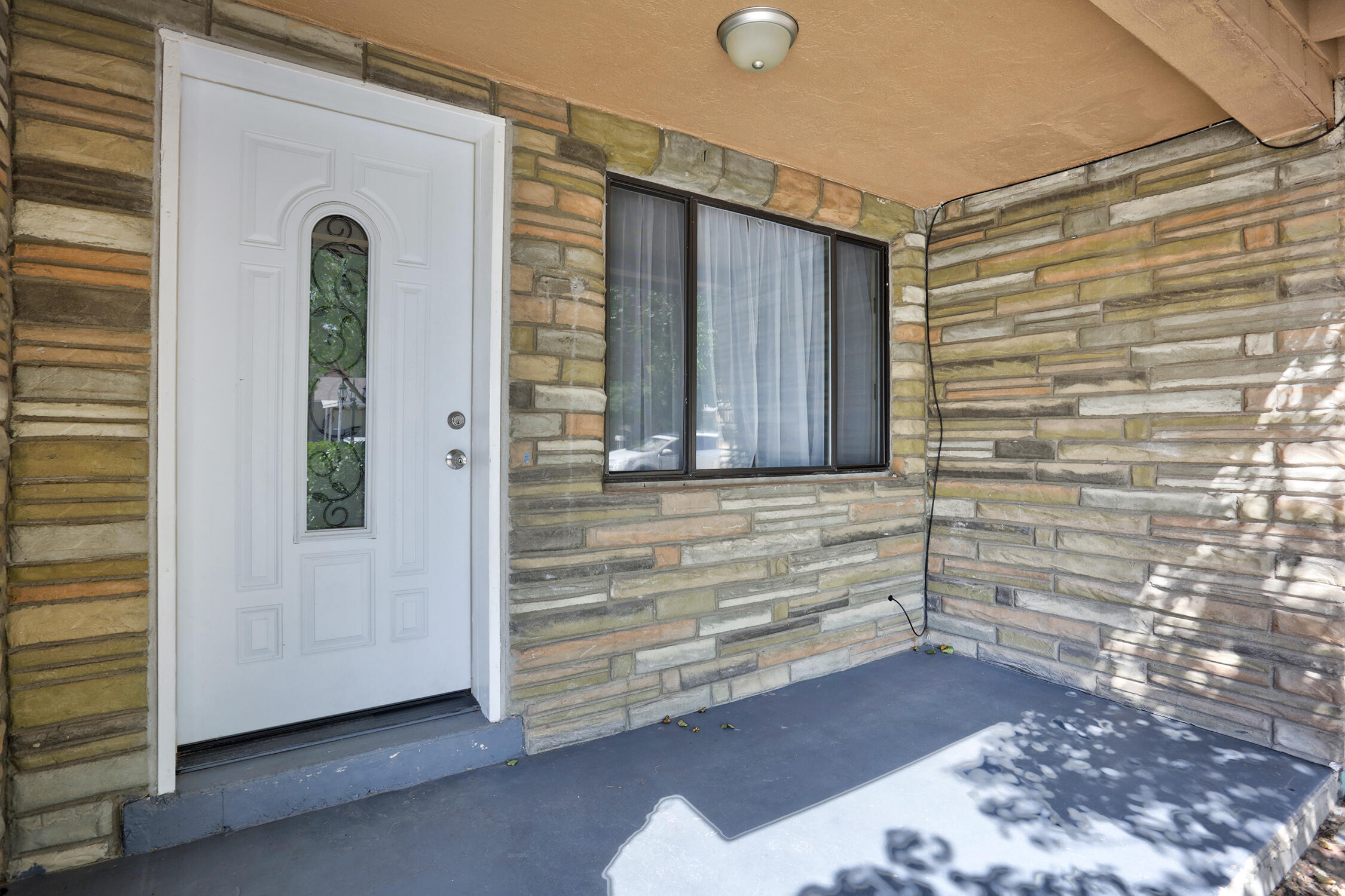 323 Arvada Avenue NE