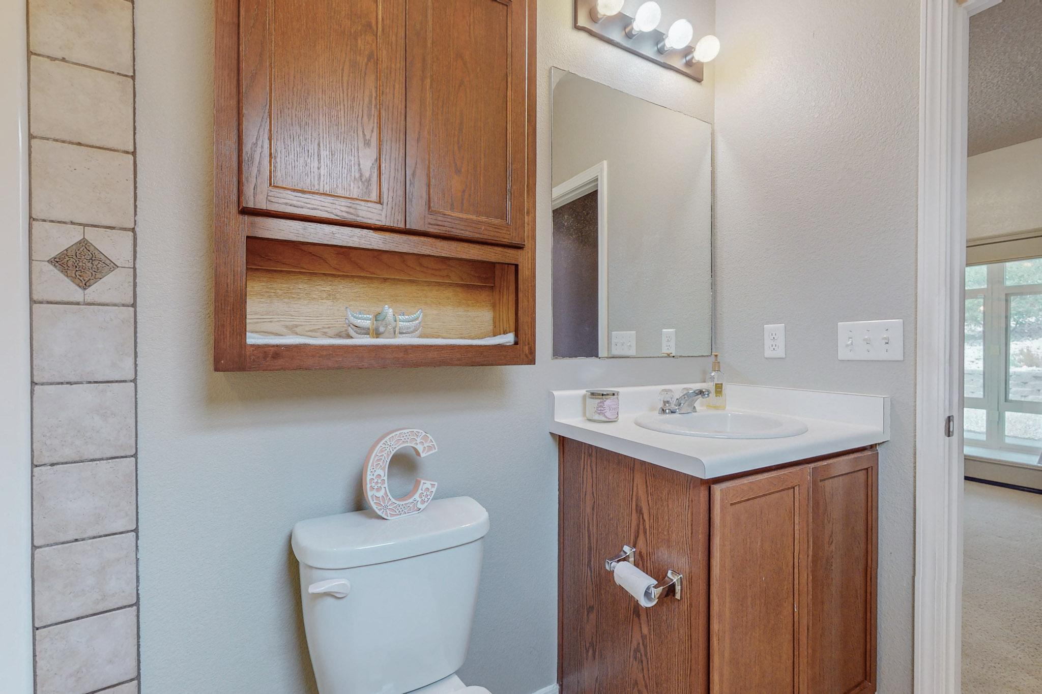 2832 Tulipan Loop SE