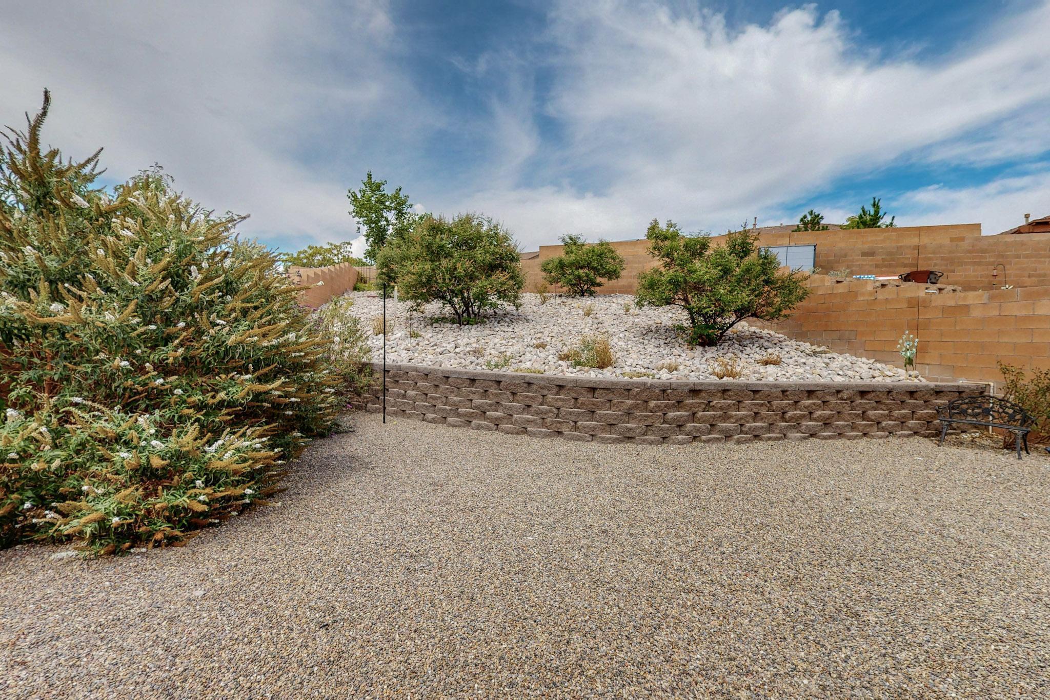 2832 Tulipan Loop SE