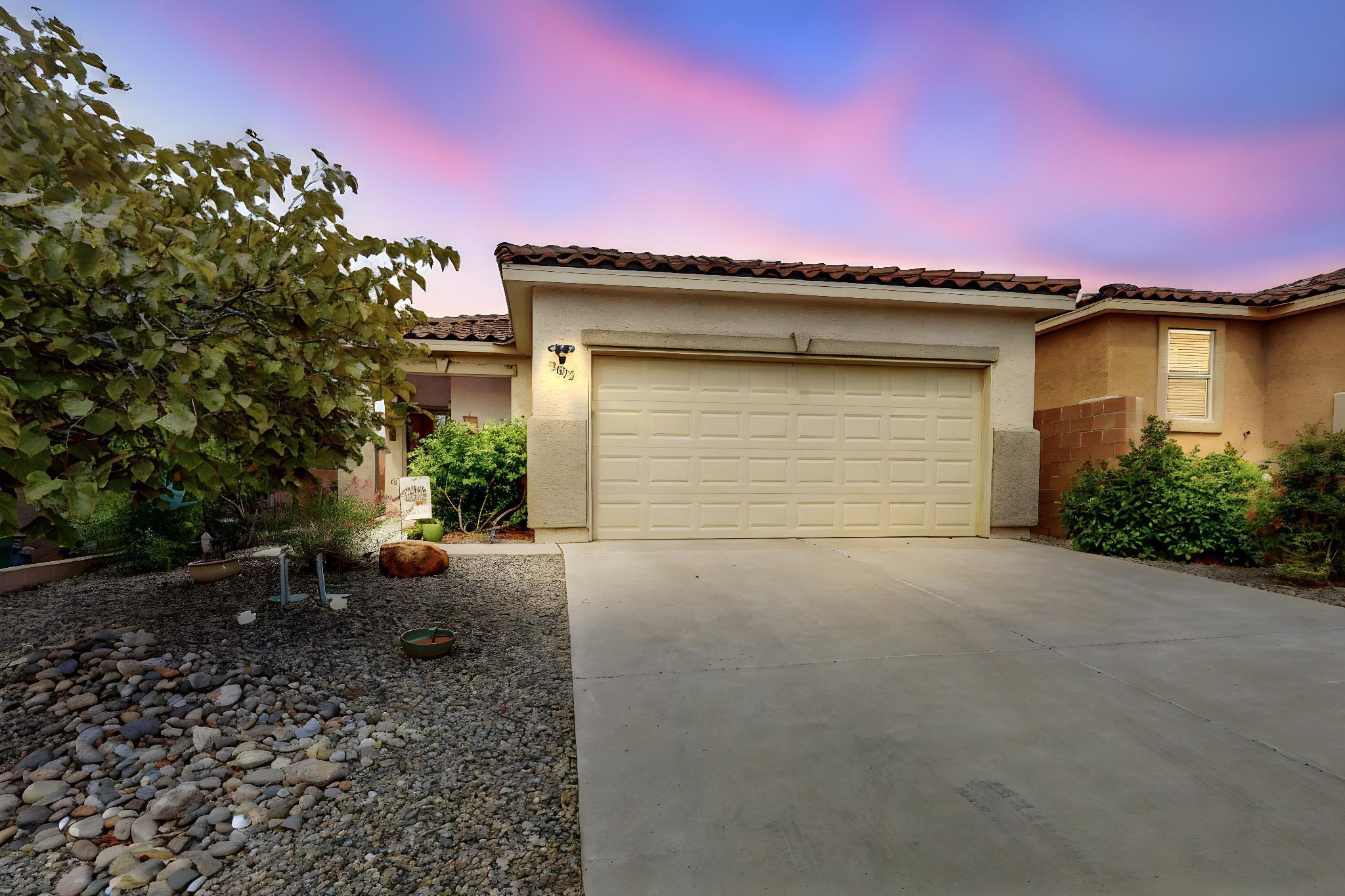 2832 Tulipan Loop SE
