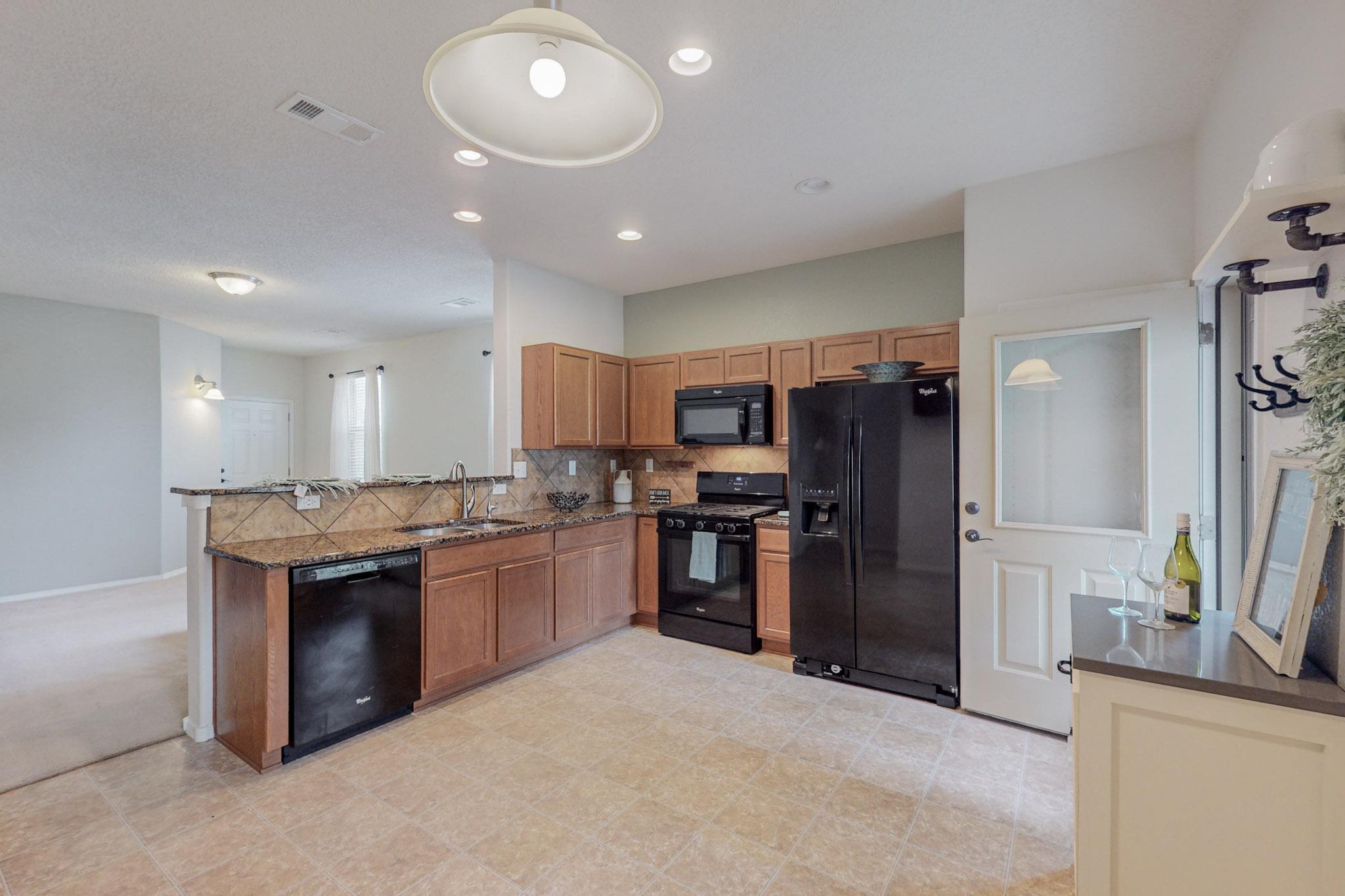 2832 Tulipan Loop SE